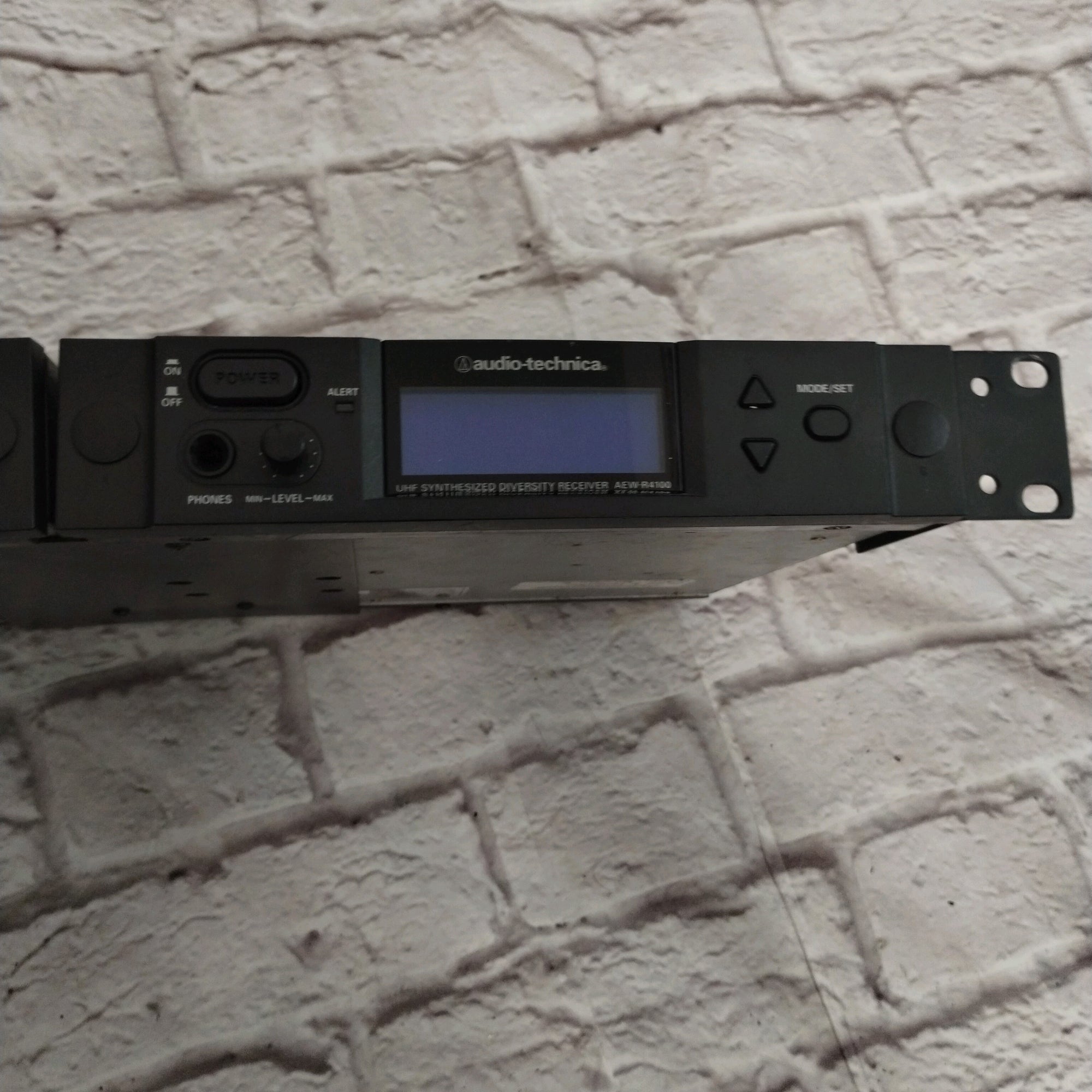 Audio Technica AEW-R4100 Wireless Mic Receiver 541-566MHz