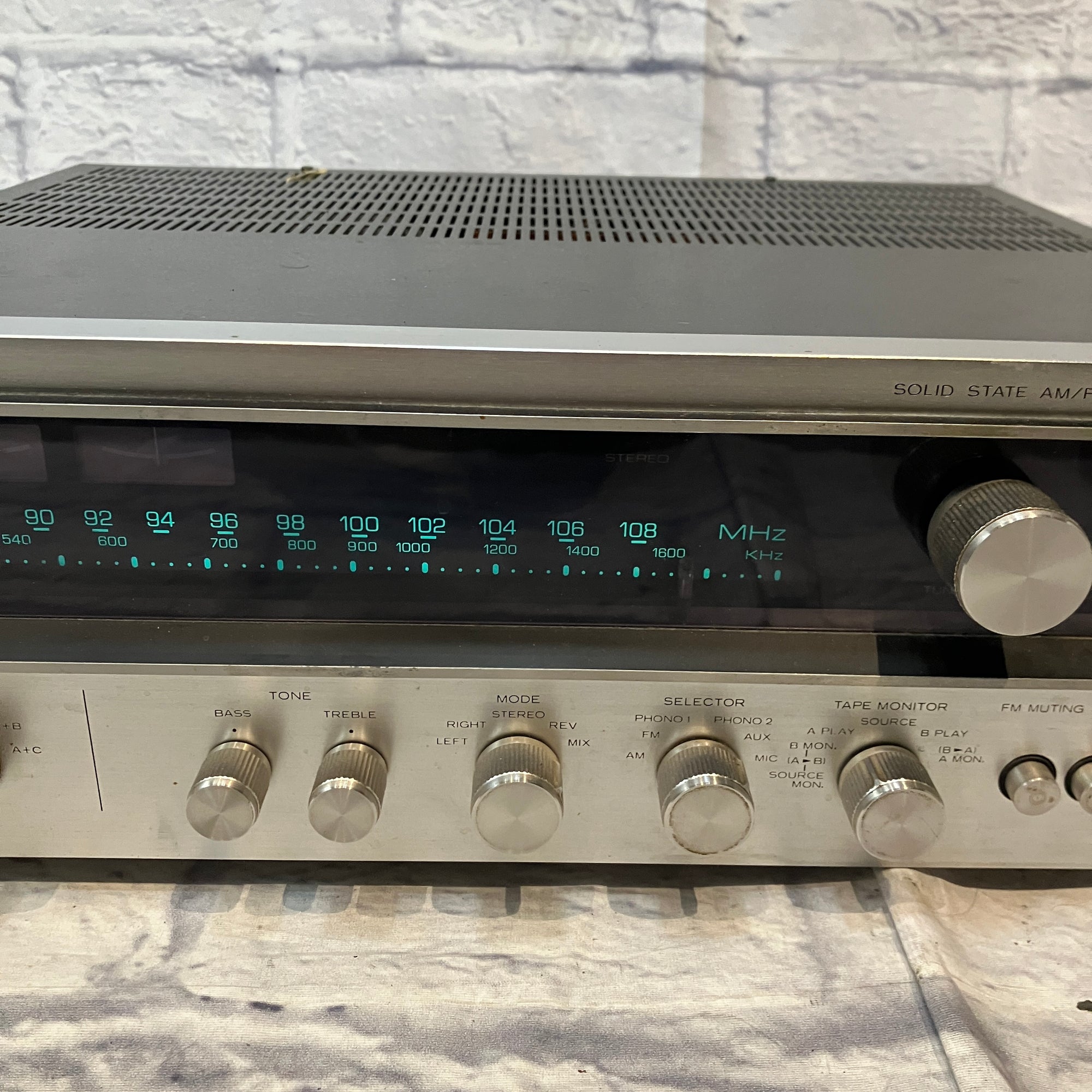 Kenwood KR-6400 Stereo Receiver - AS IS