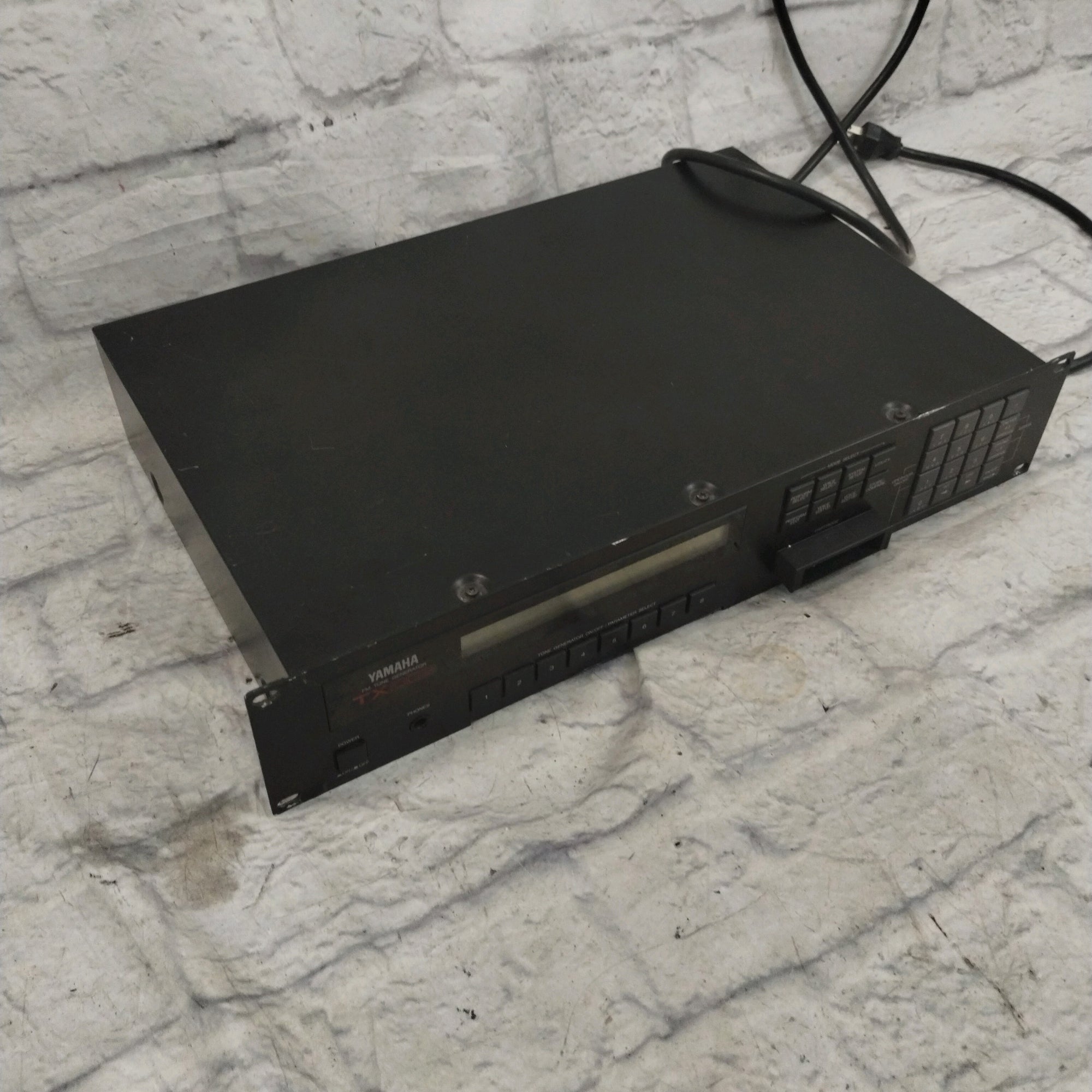 Yamaha TX802 FM Tone Generator DX7 Sounds Rack Synthesizer