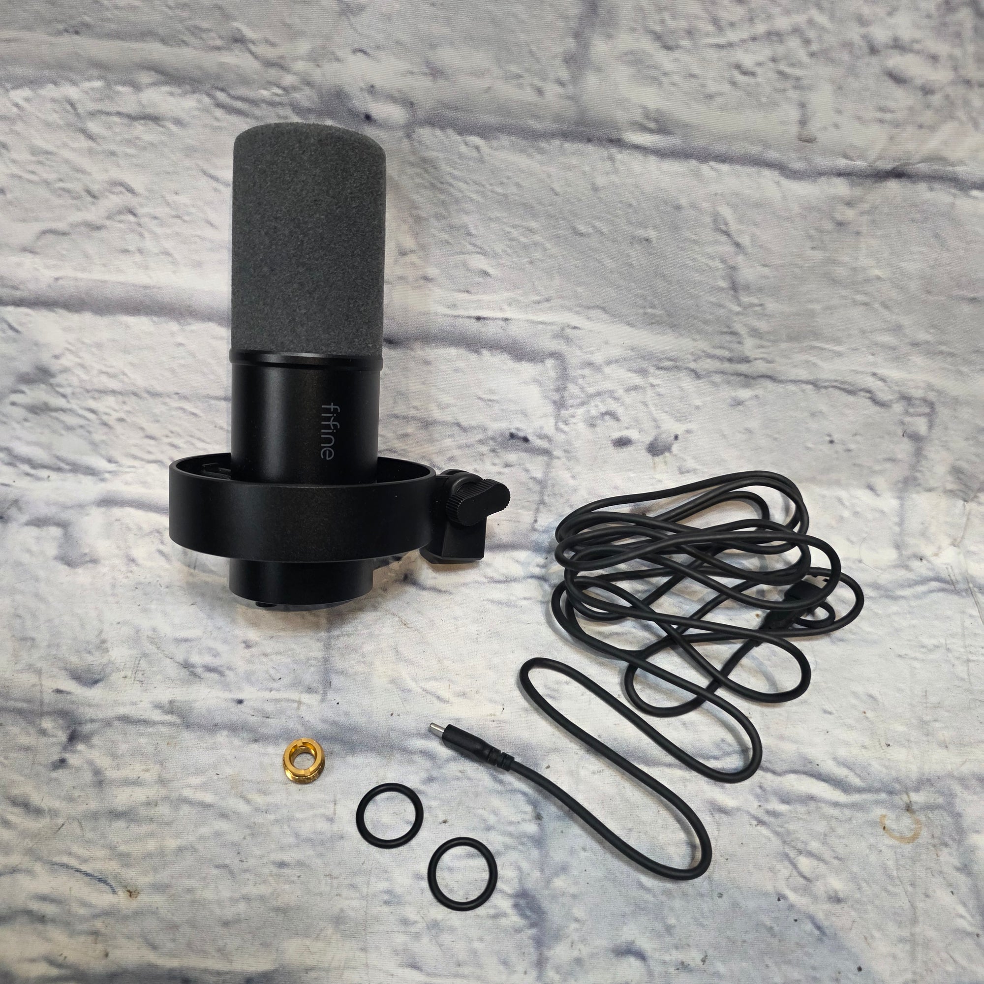 Fifine K688 USB and XLR Dynamic Microphone Microphone