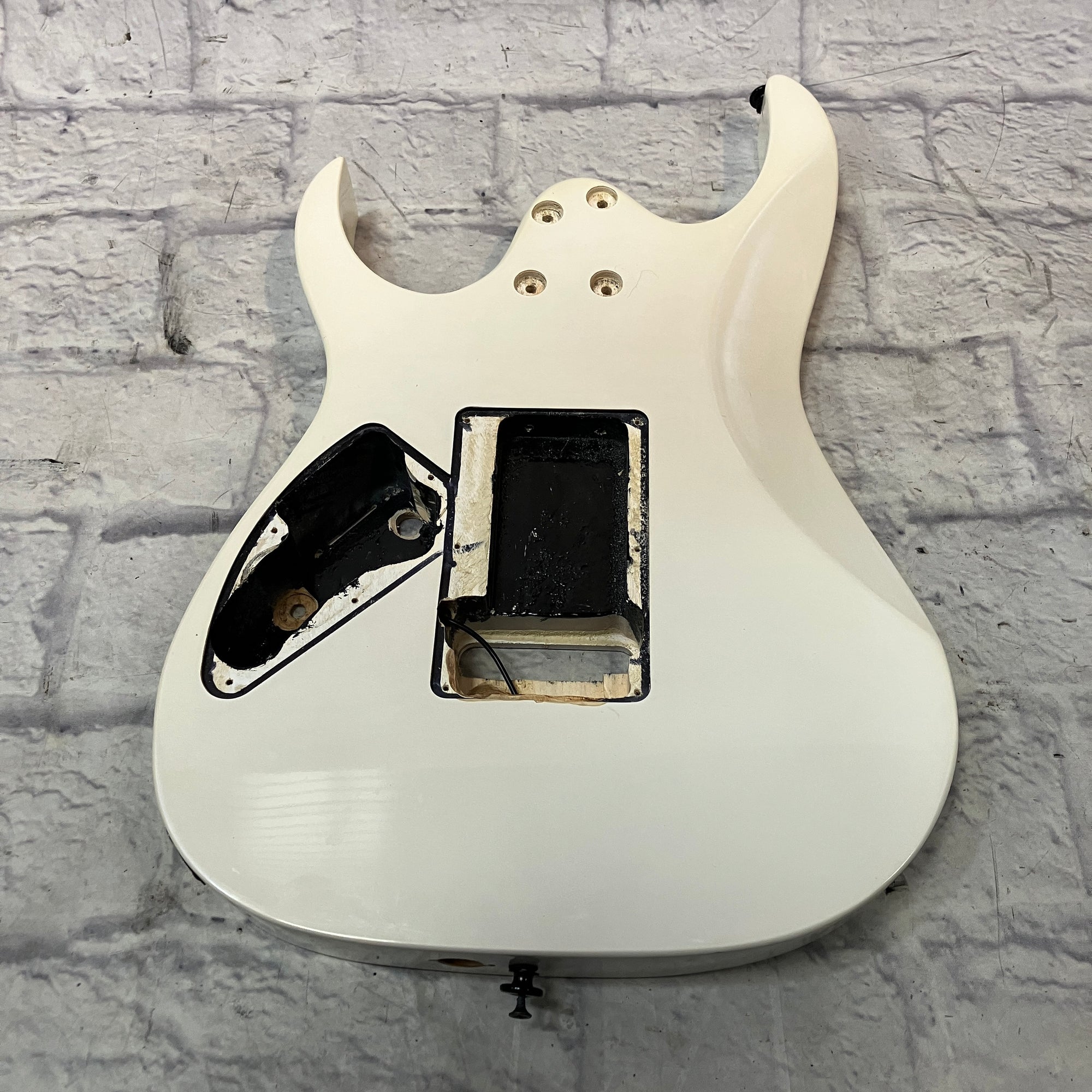 Unknown Cream Stratocaster Styled Electric Guitar Body