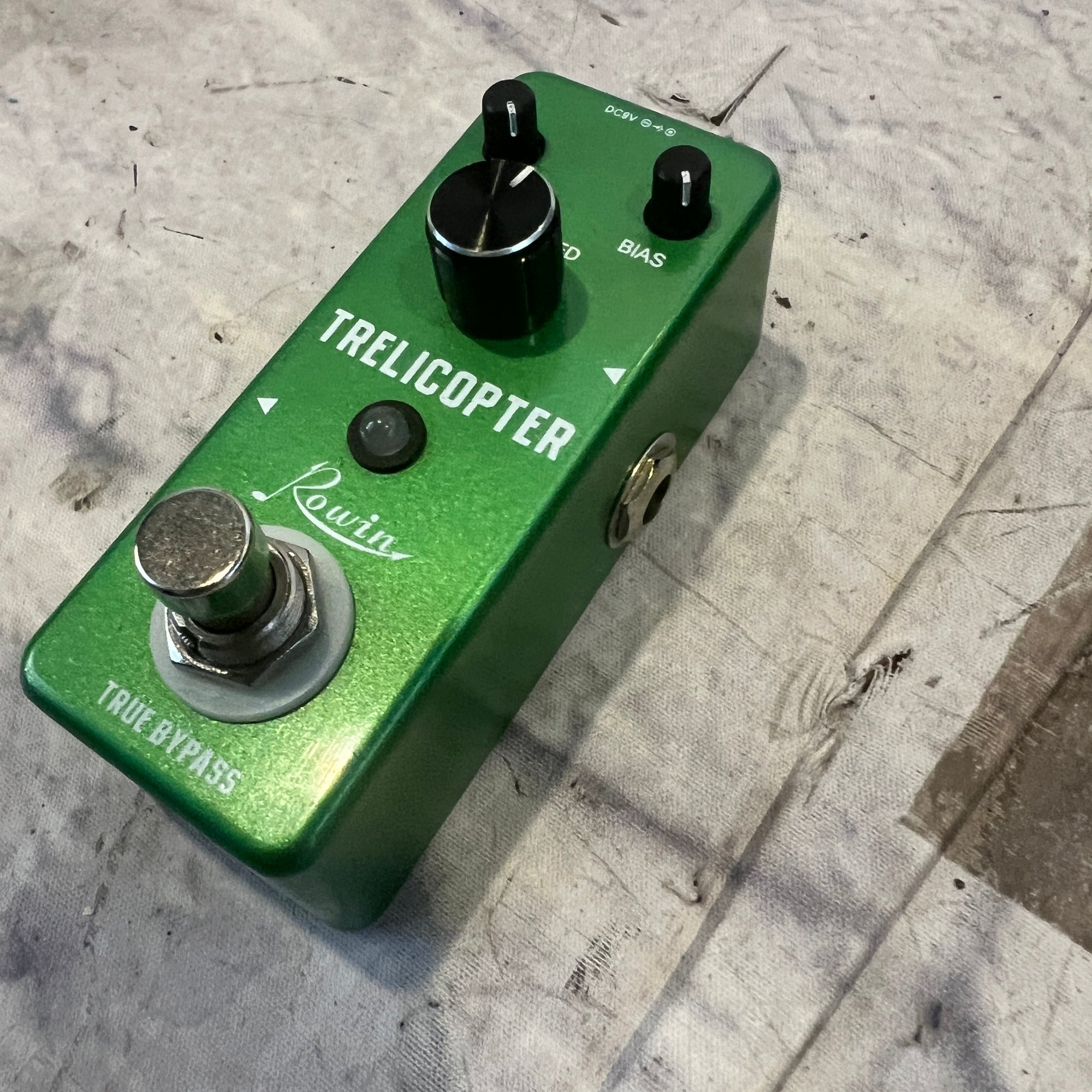 Rowin Trelocopter Mini Tremolo Pedal