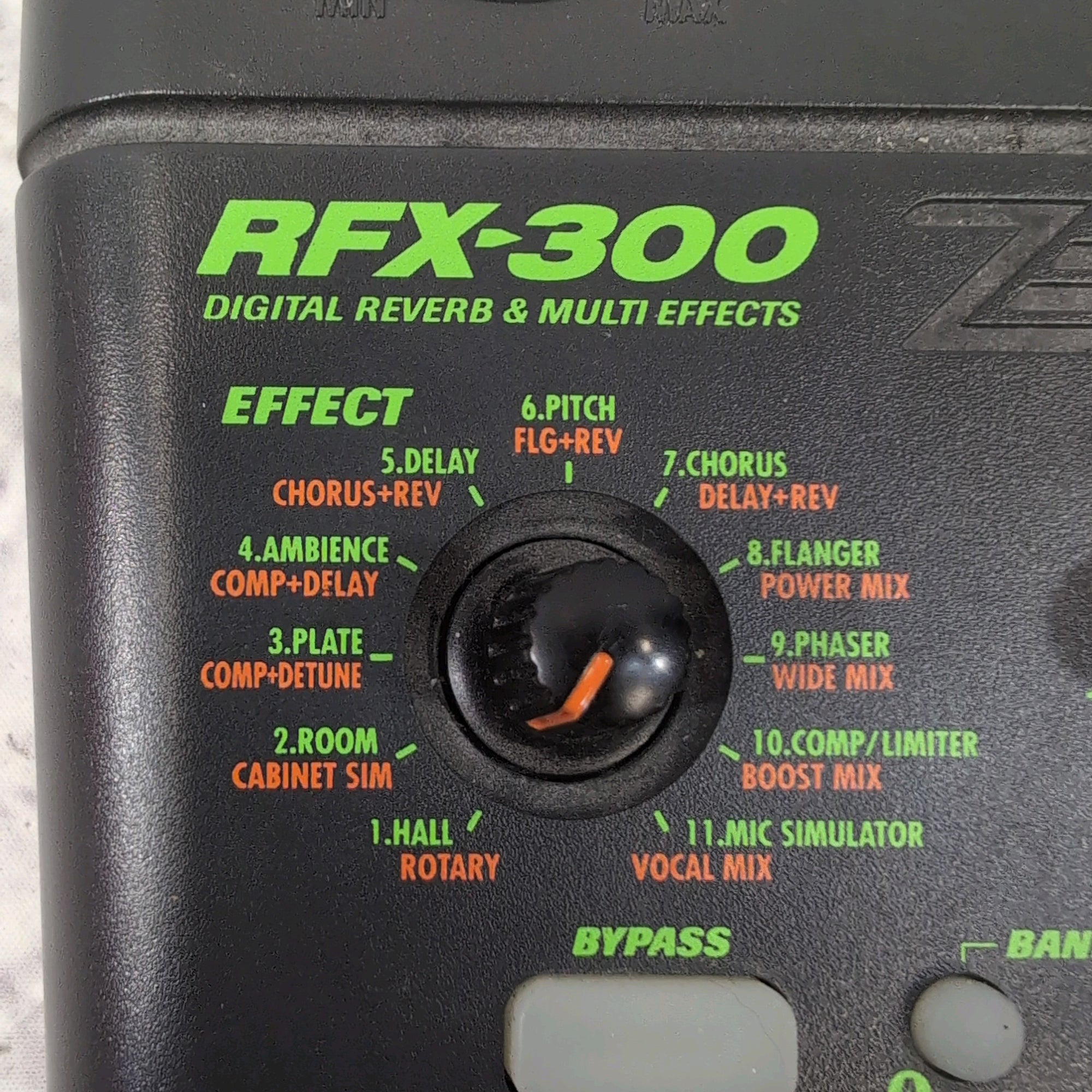 Zoom RFX-300 Reverb & Multi Effects Pedal