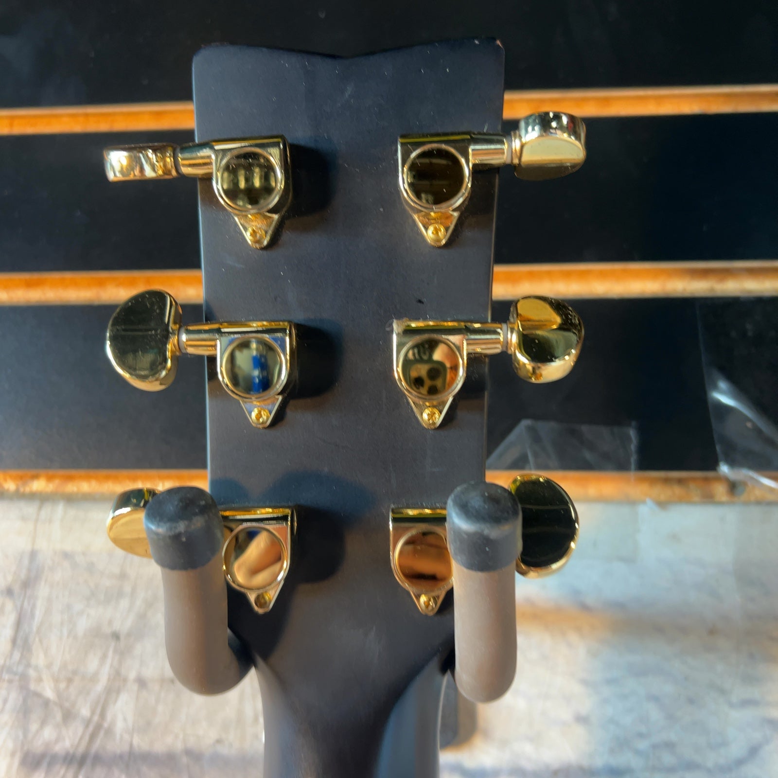 Yamaha F335 Dreadnaught Acoustic with Fishman Sound Hole Pickup