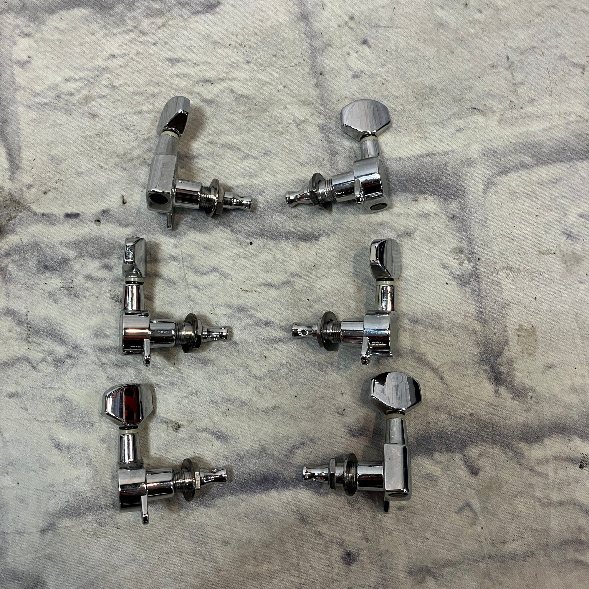 BC Rich Guitar Tuning Pegs (Set of Six)