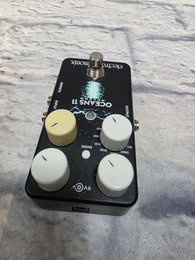 Electro-Harmonix Oceans 11 Reverb Pedal
