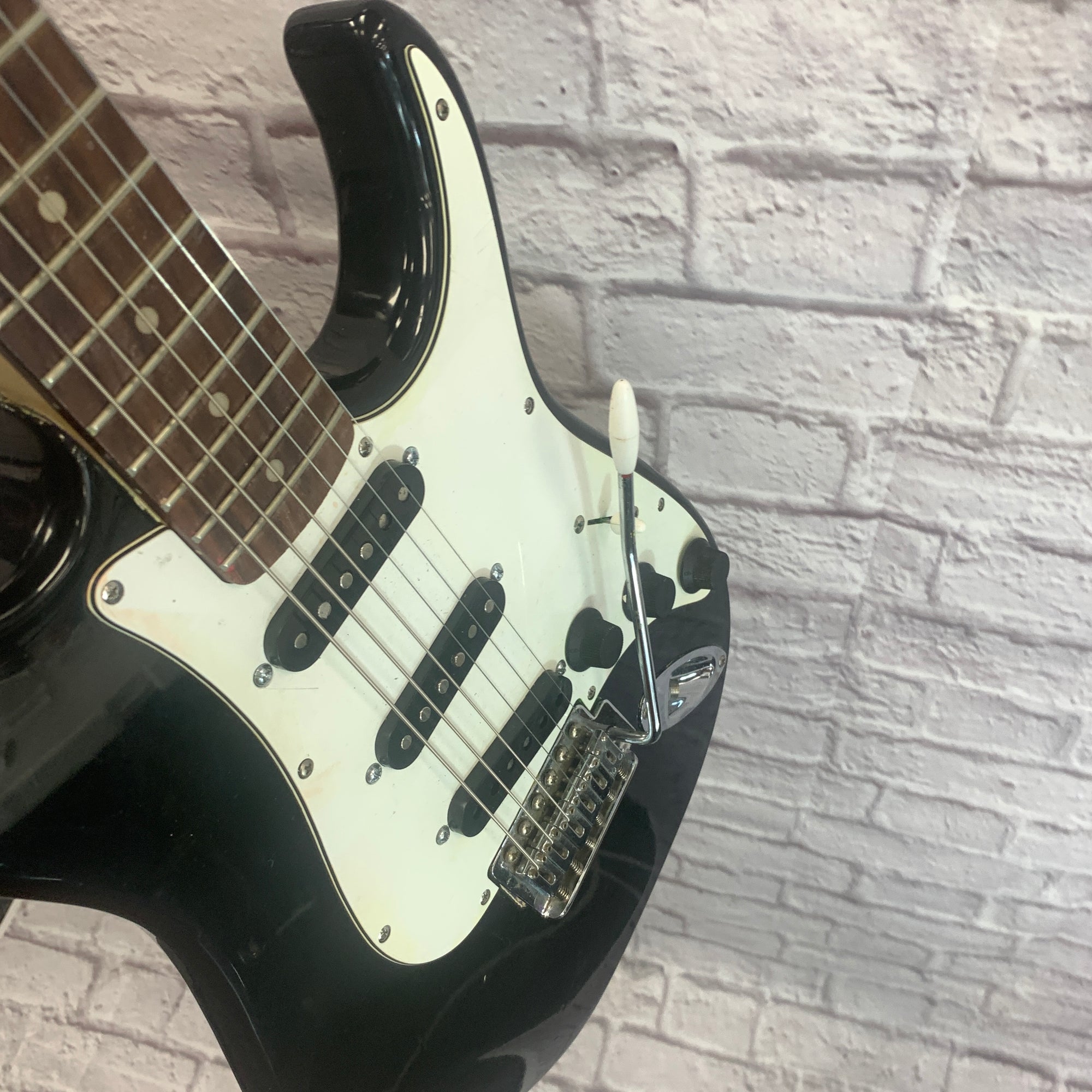 Peavey Raptor Black Electric Guitar