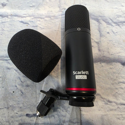 Focusrite Scarlett CM25 Condenser With Windscreen, Case, and Clip Microphone