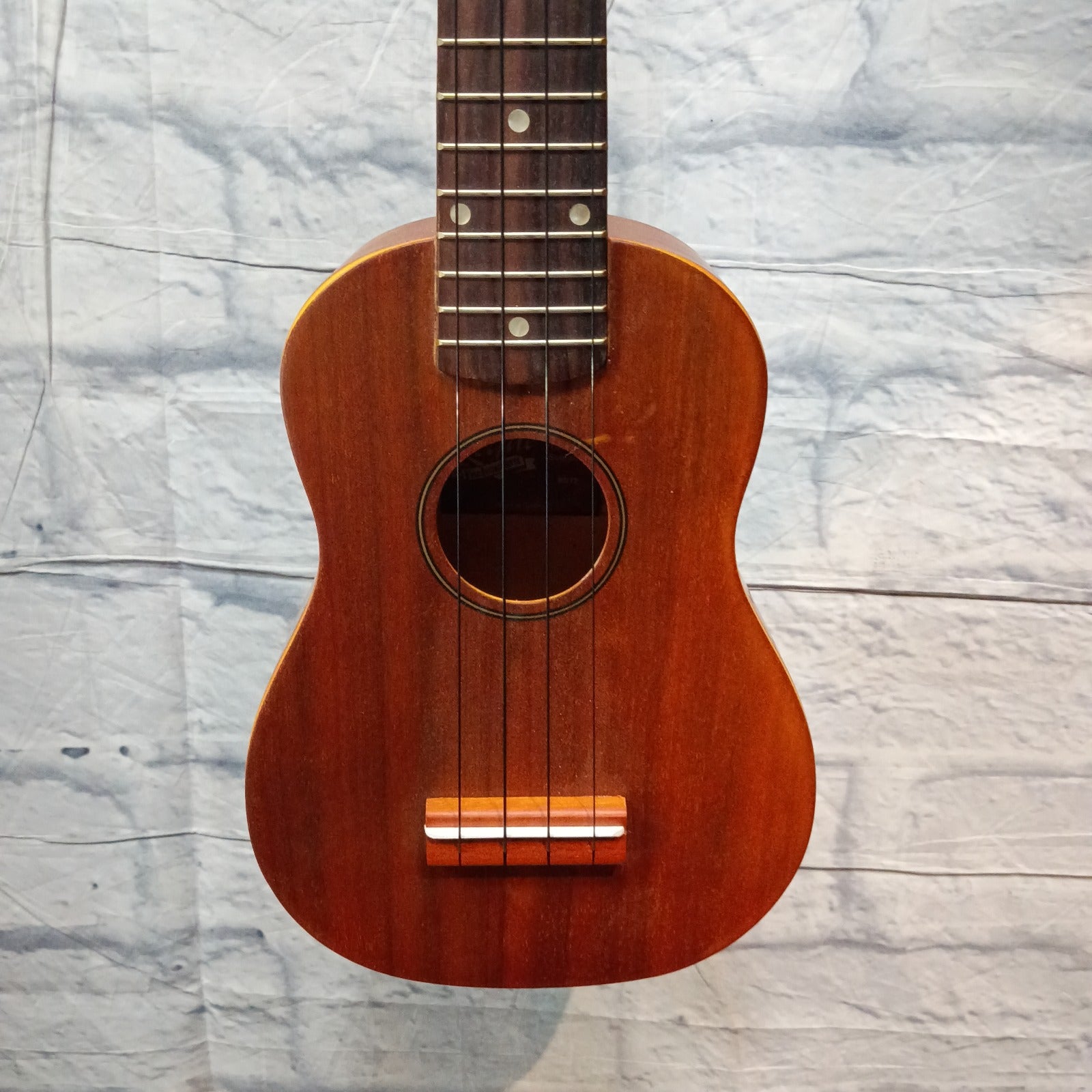 Rogue RU12 Ukuleles (w/ gig bag)