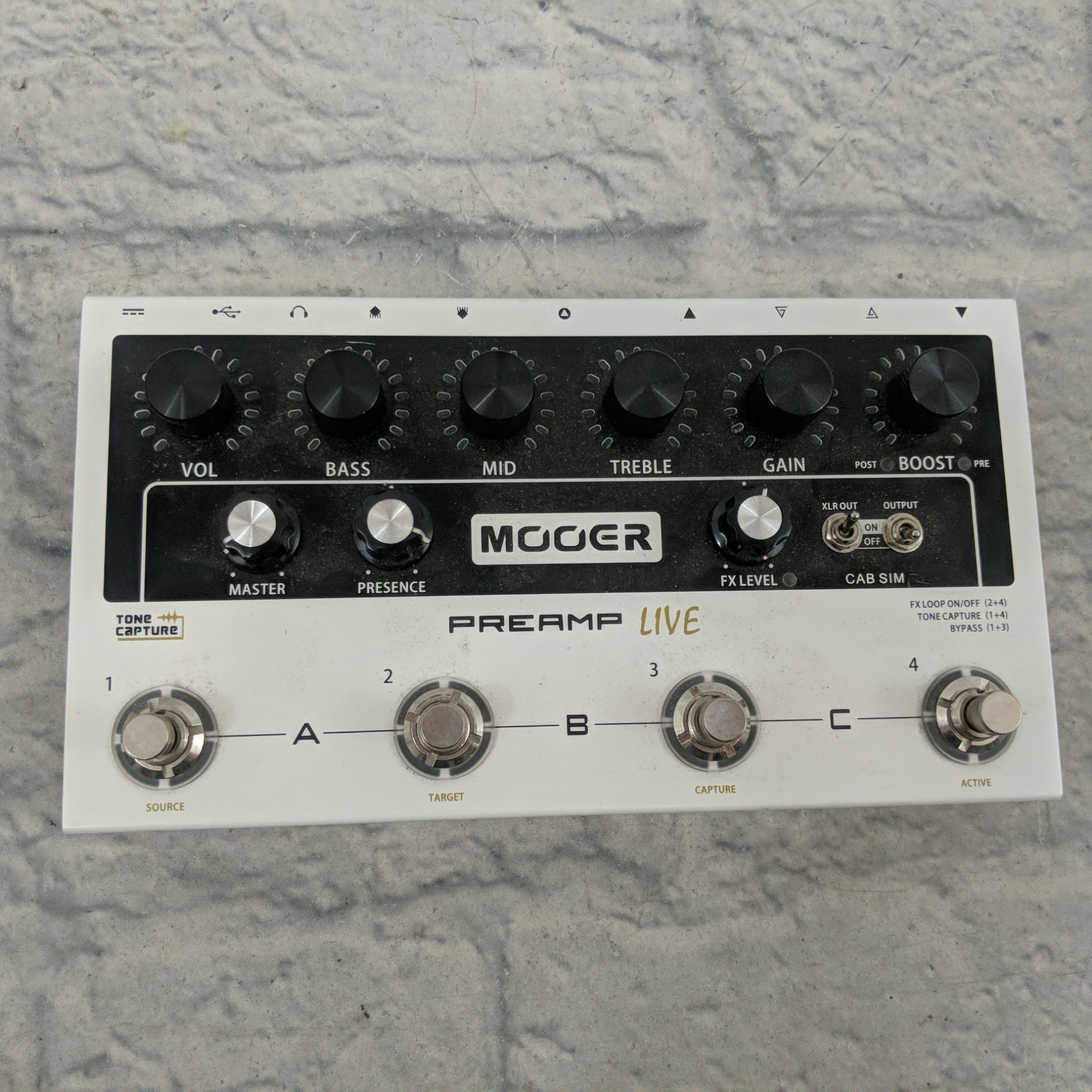 Mooer Pre-Amp Live