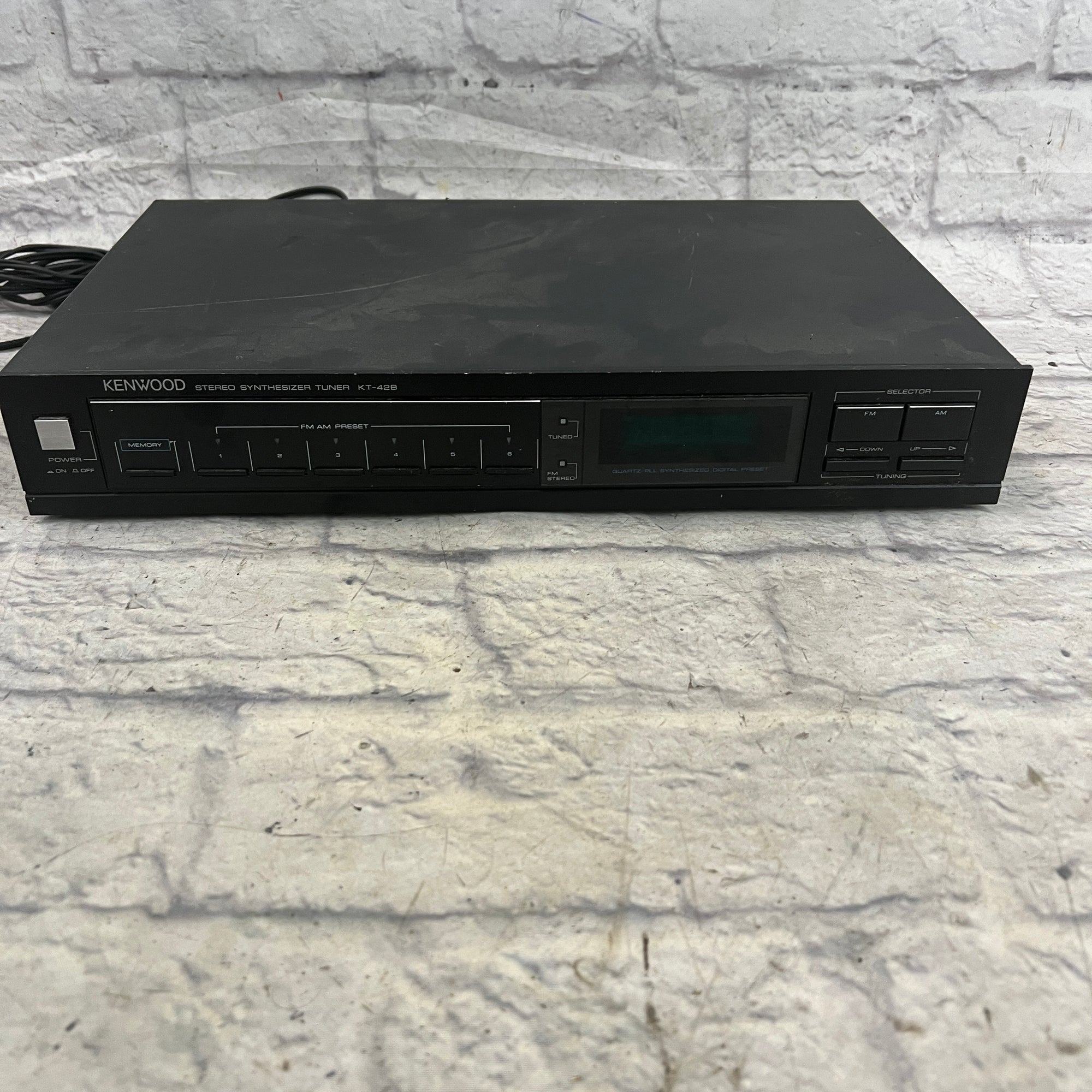 Kenwood KT-42B Stereo Synthesizer Radio