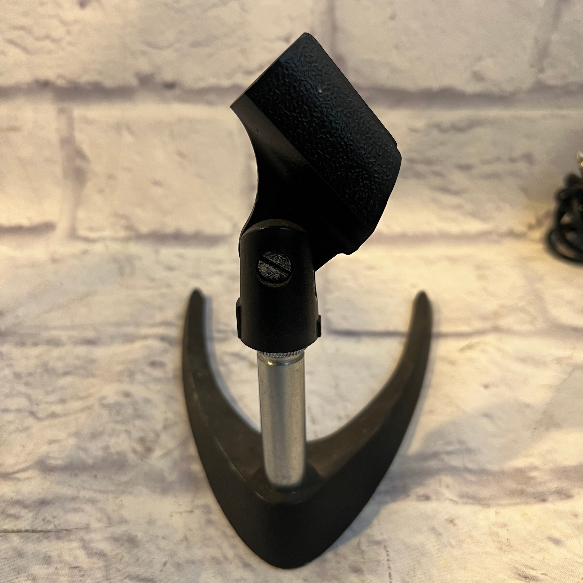 Unknown Desktop Microphone Stand