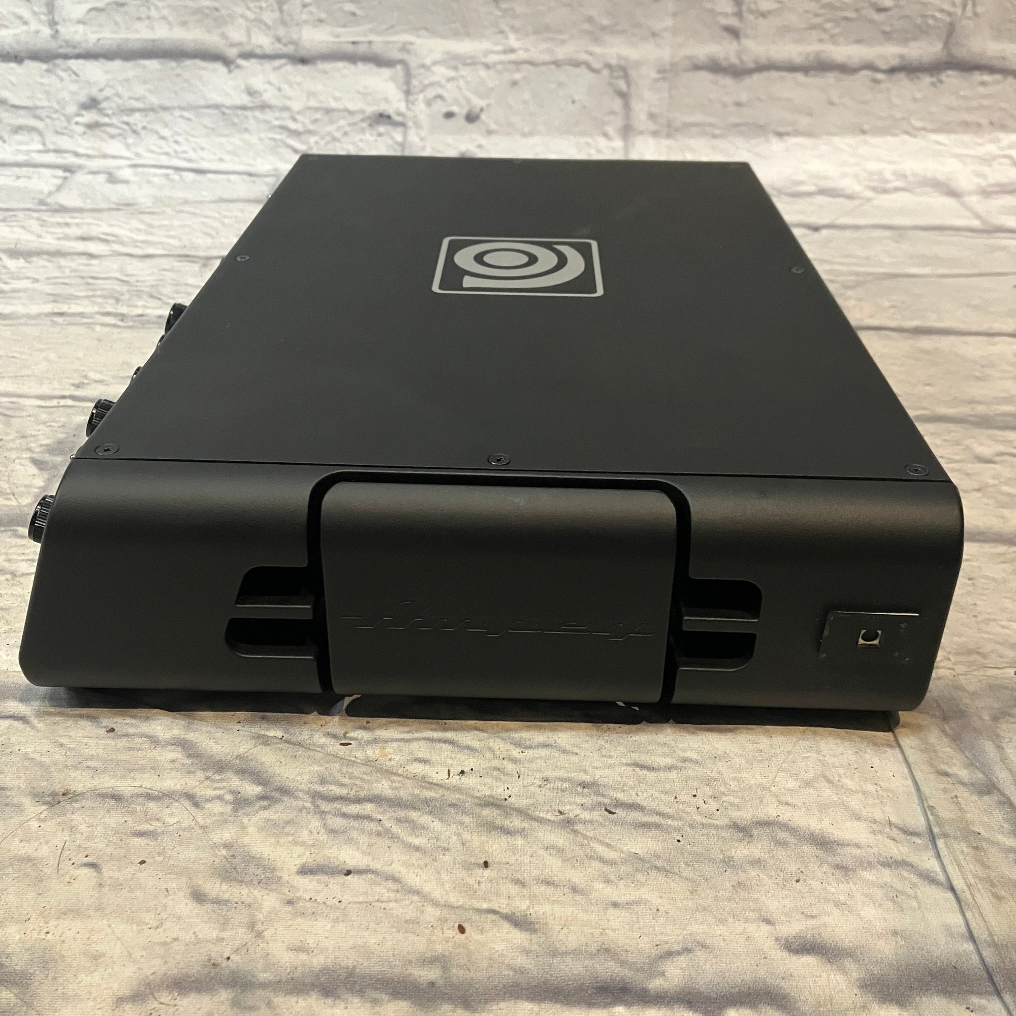 Ampeg Venture V12 Bass Head 1200W