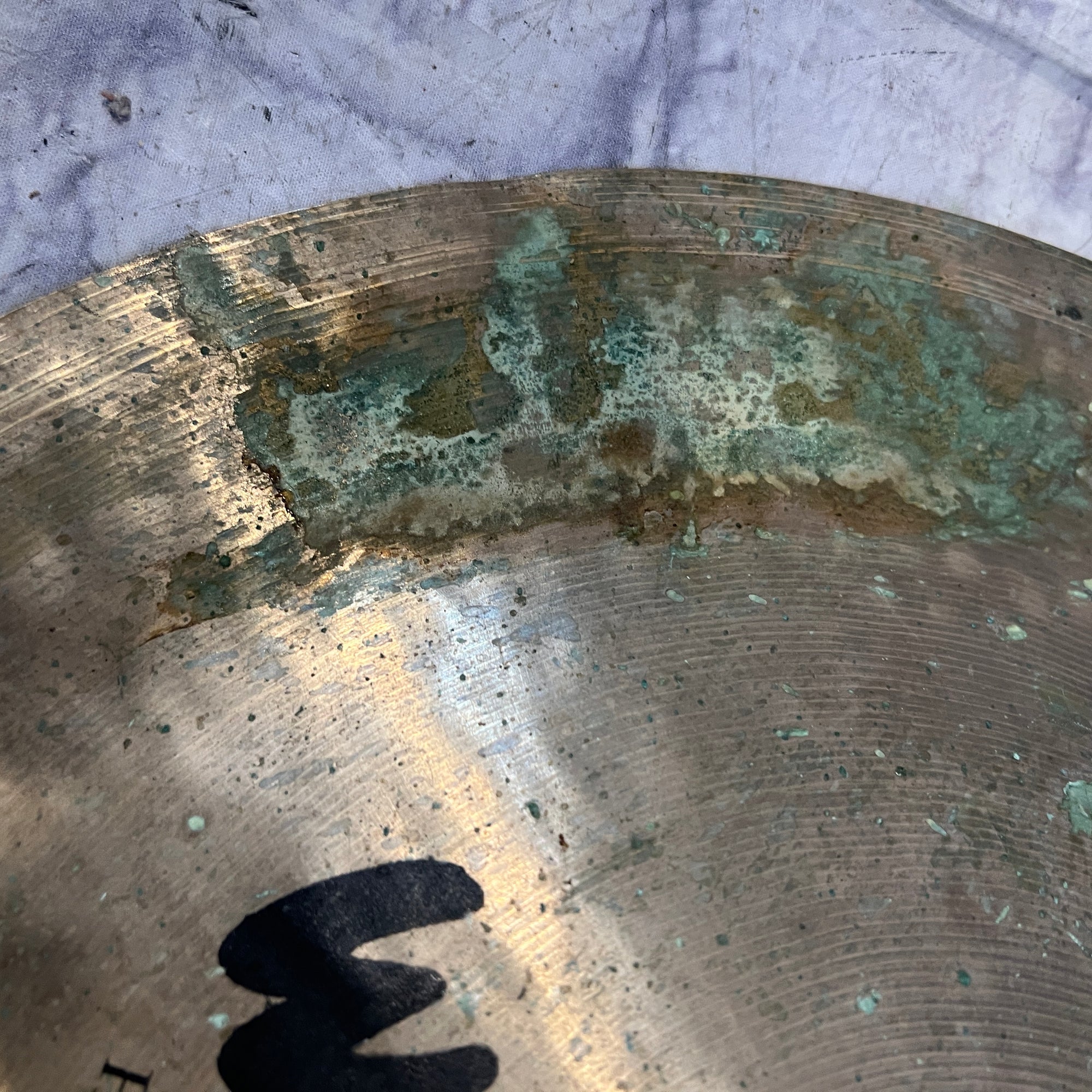 Wuhan 18 China Cymbal Rusting