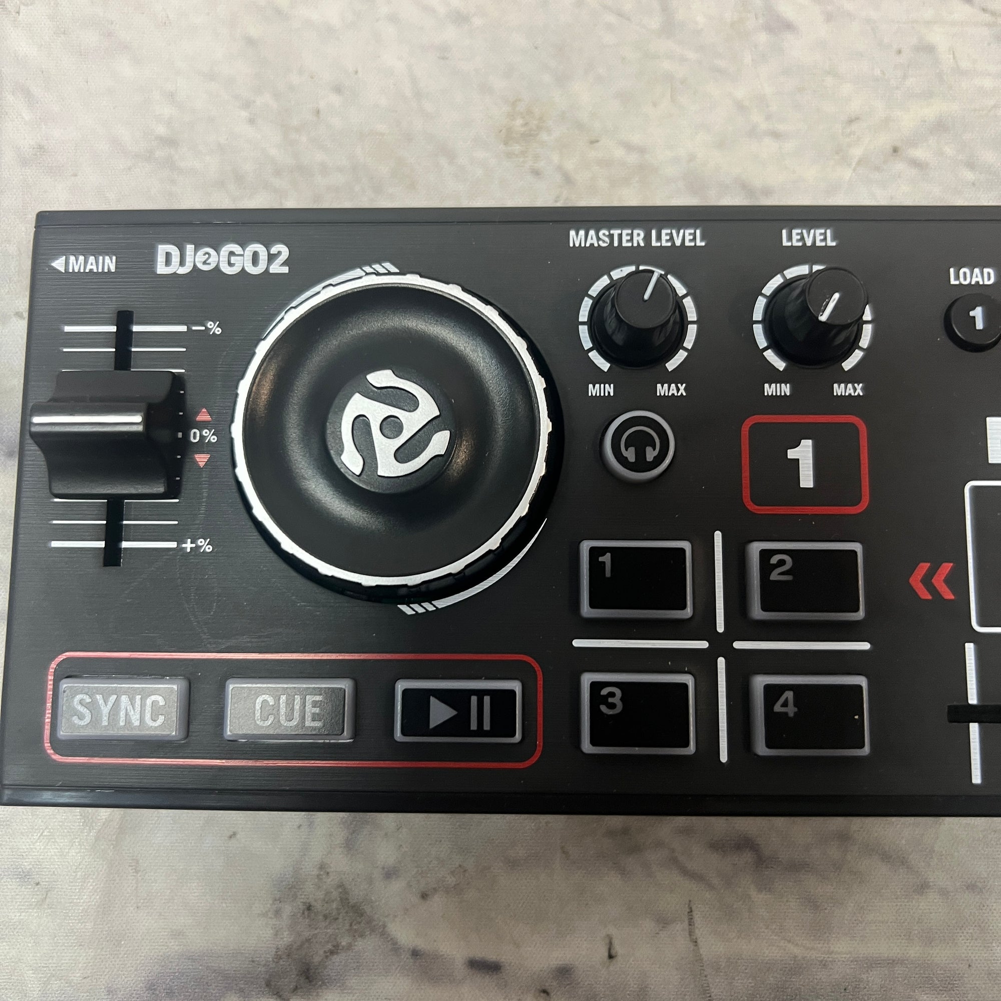 Numark DJ 2 GO2 DJ Controller