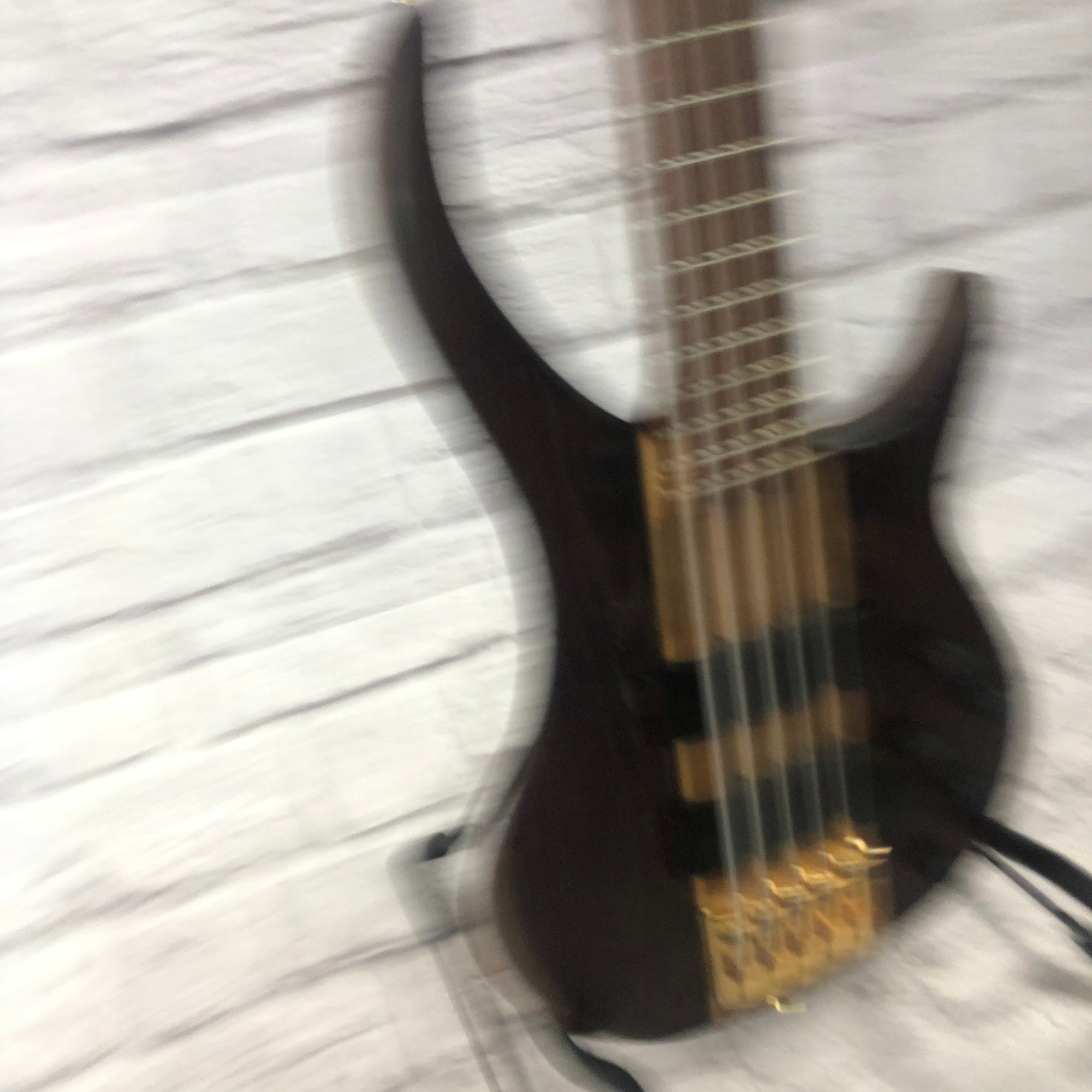 Peavey Cirrus 5 String Bass Guitar