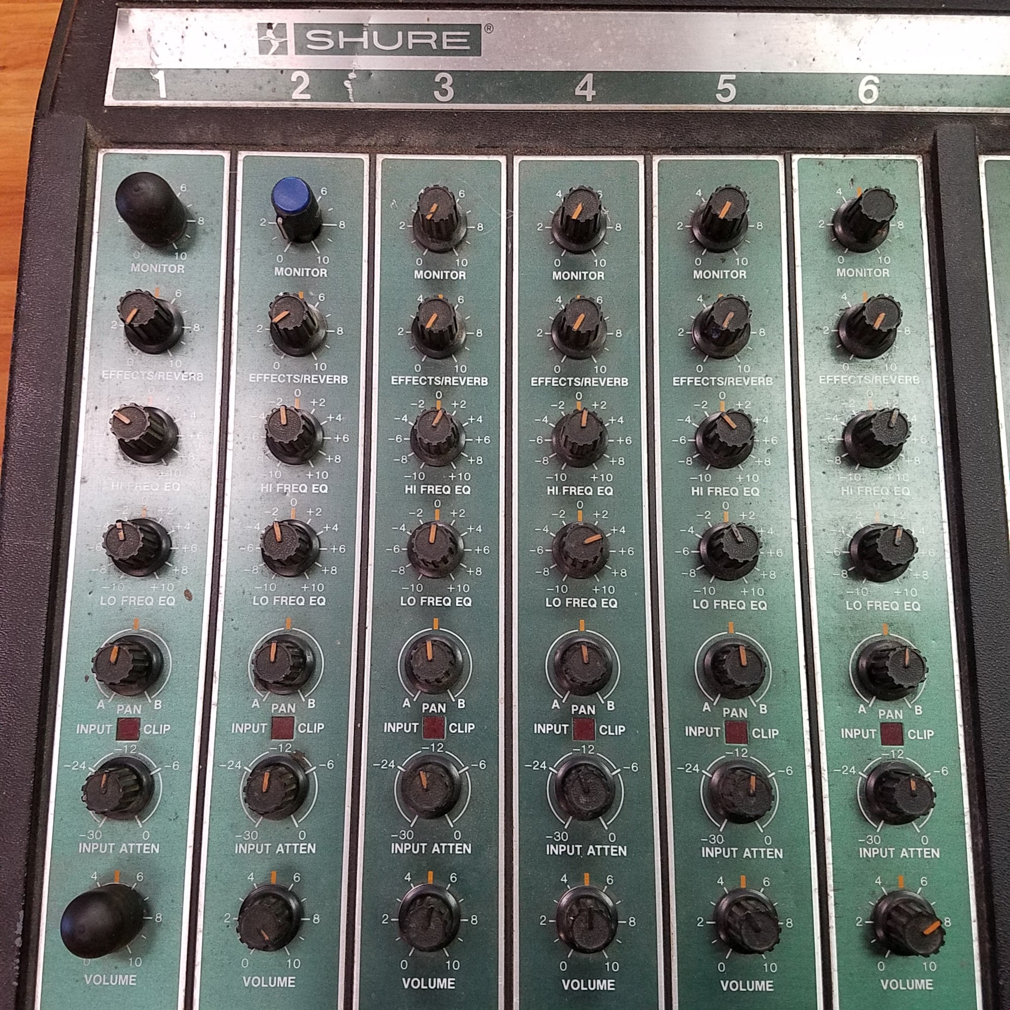 Shure Pro Master Power Console Powered Mixer