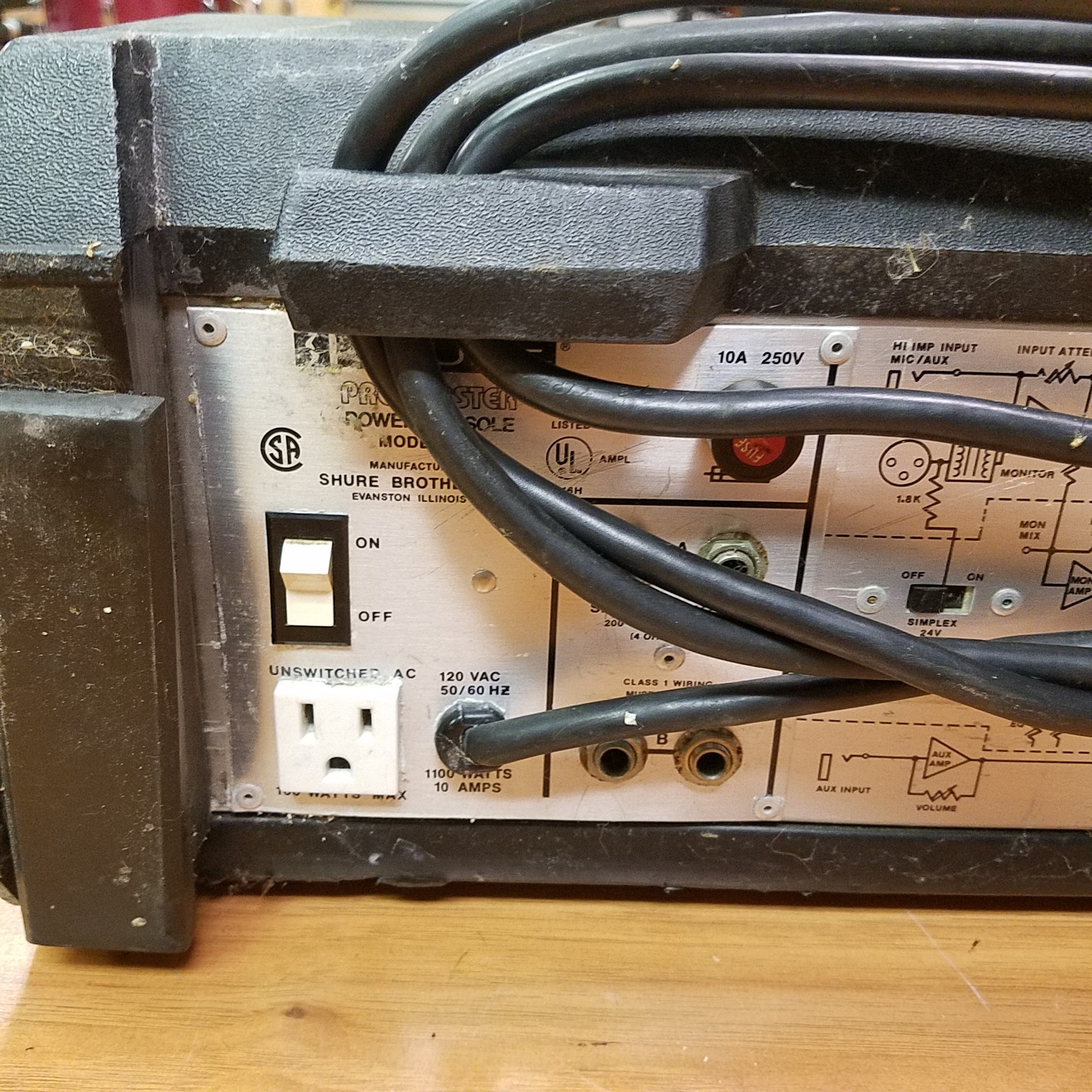 Shure Pro Master Power Console Powered Mixer