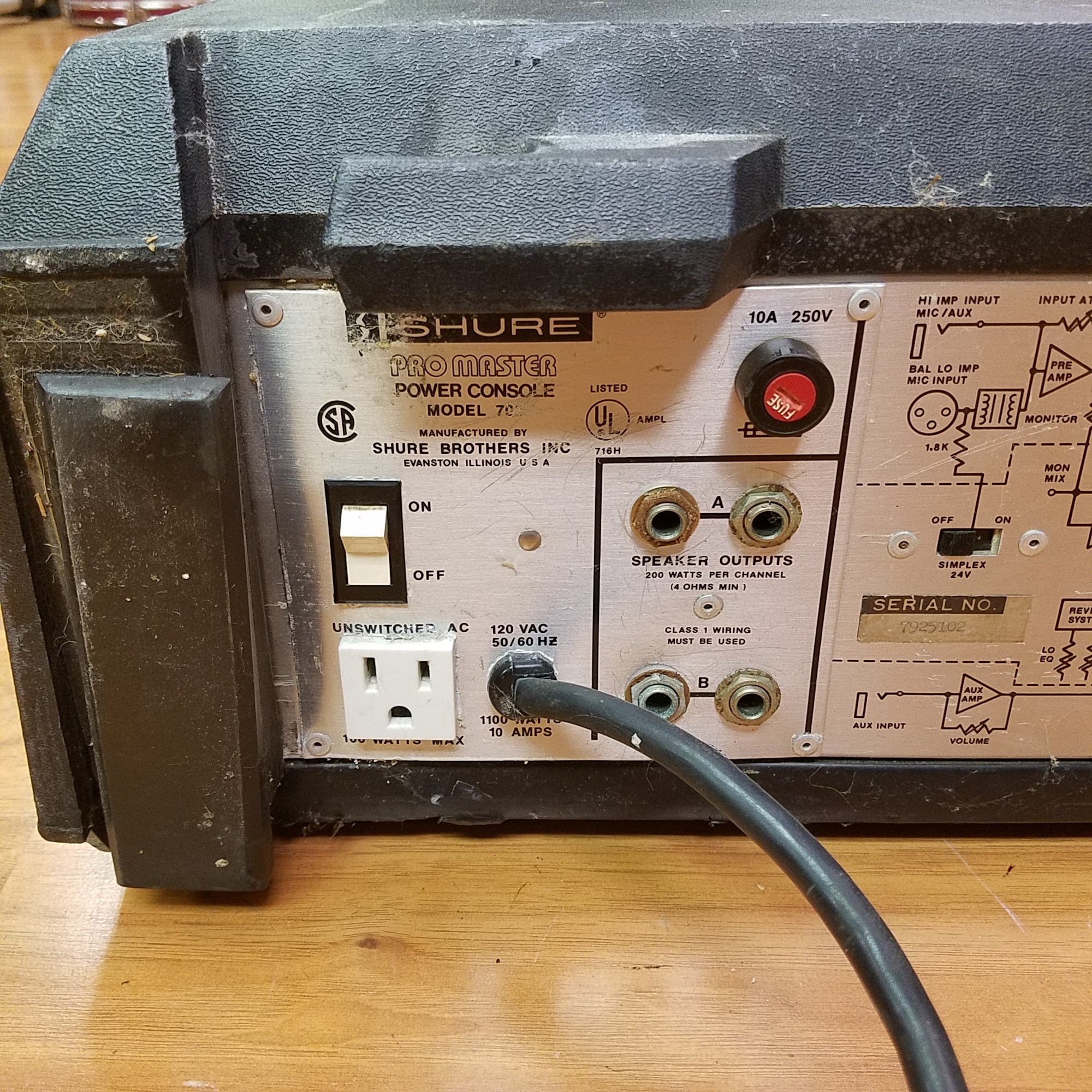 Shure Pro Master Power Console Powered Mixer