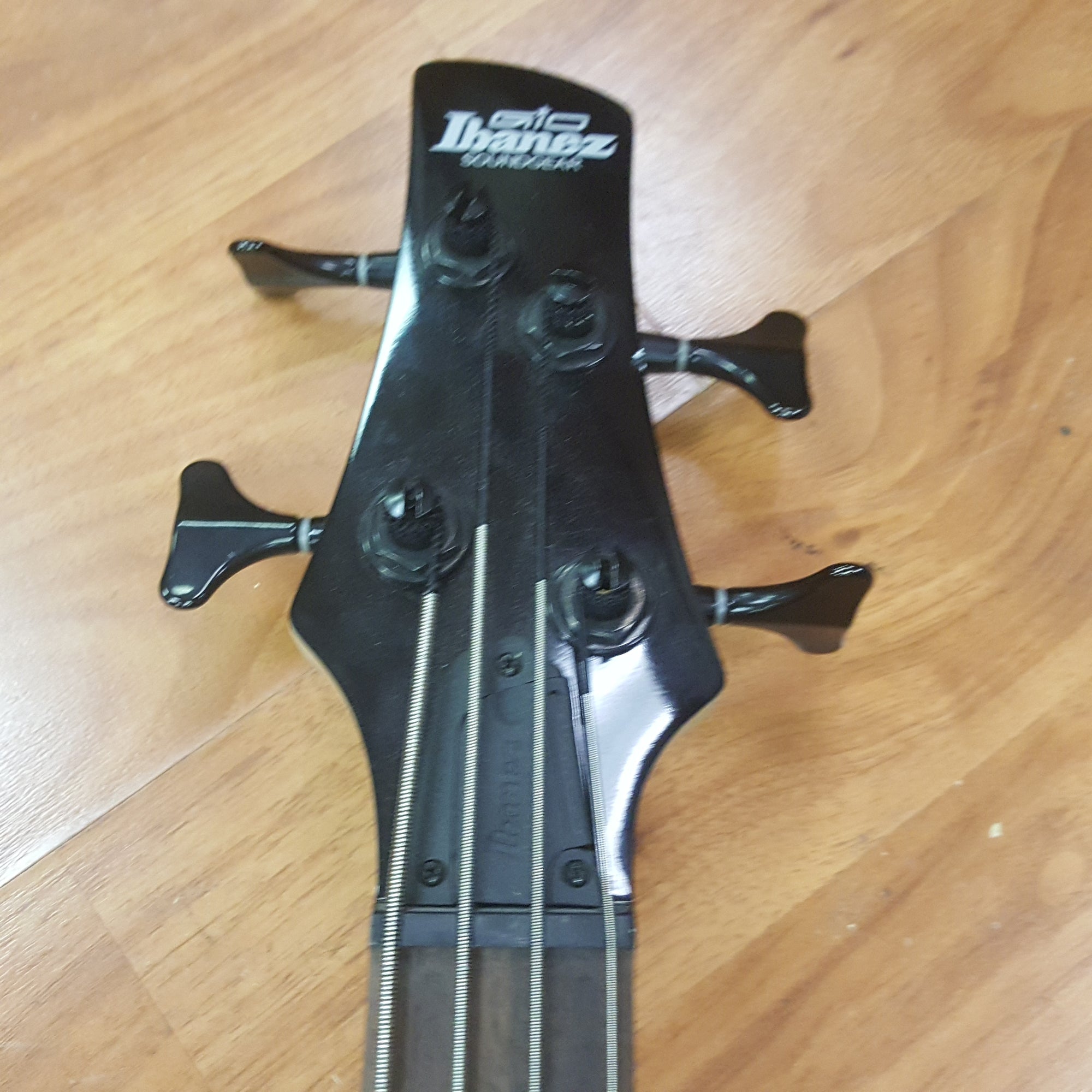 Ibanez GSR200B