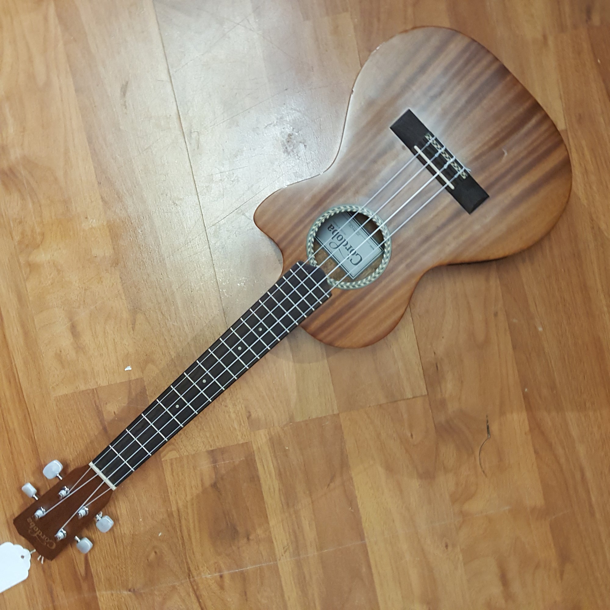 Cordoba 20TM-CE Tenor Ukulele SPLIT TOP