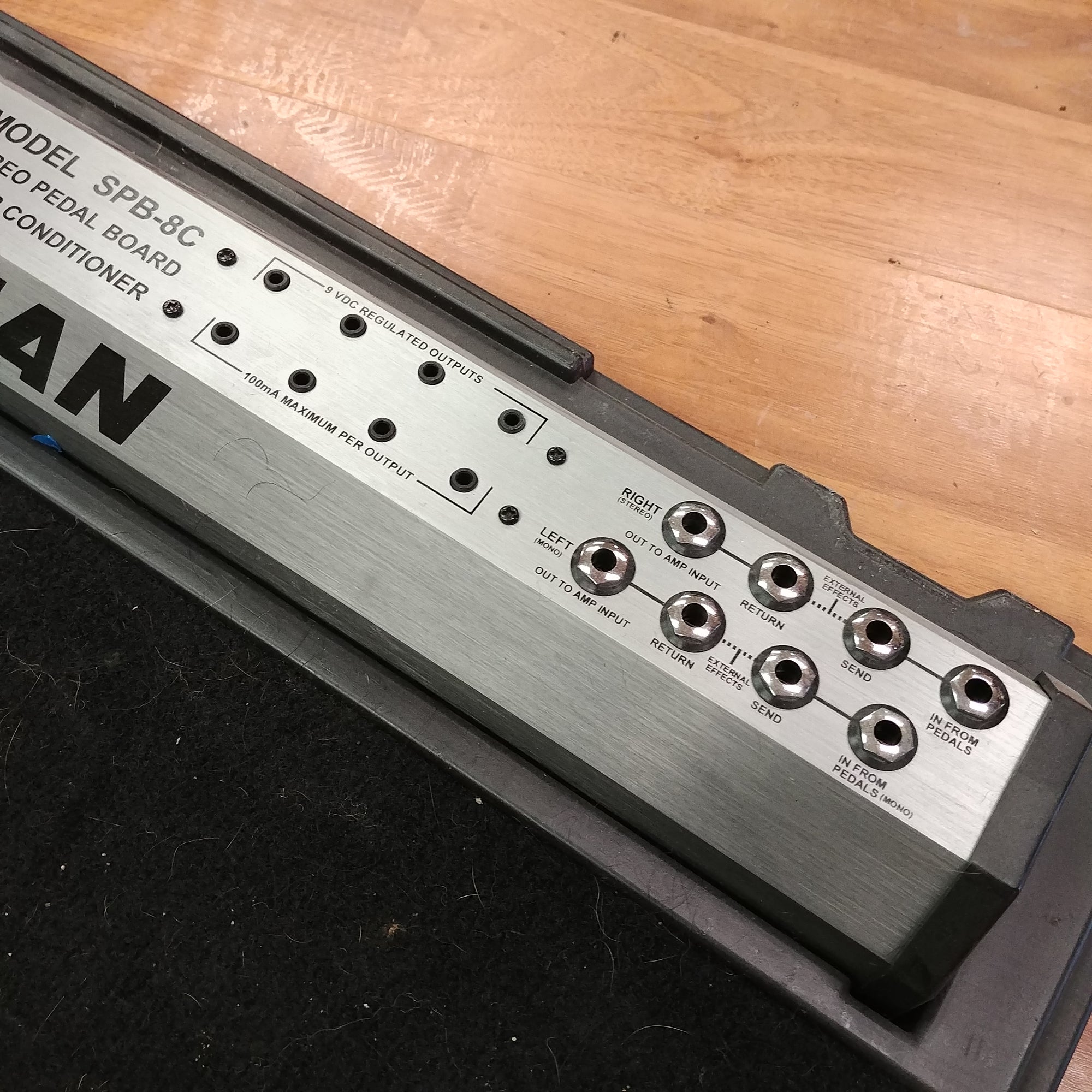 Furman SPB-8C Pedal Board w/ Power Conditioner