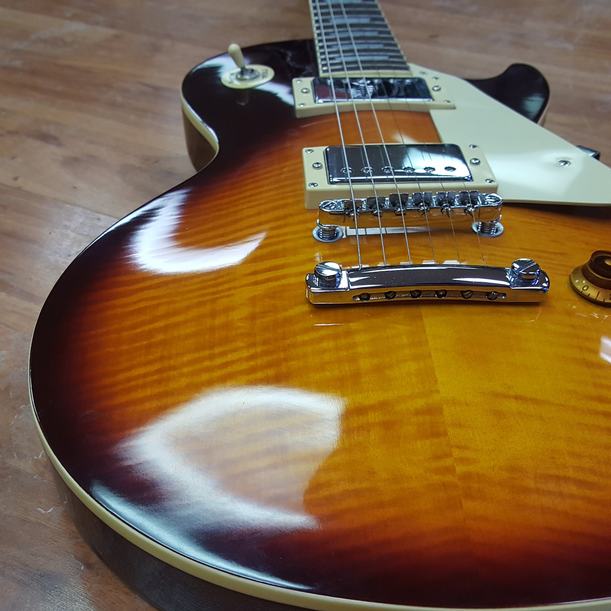 Epiphone LP-STANDARD サンバースト Epiphone Slash LP November – Motor City Guitar