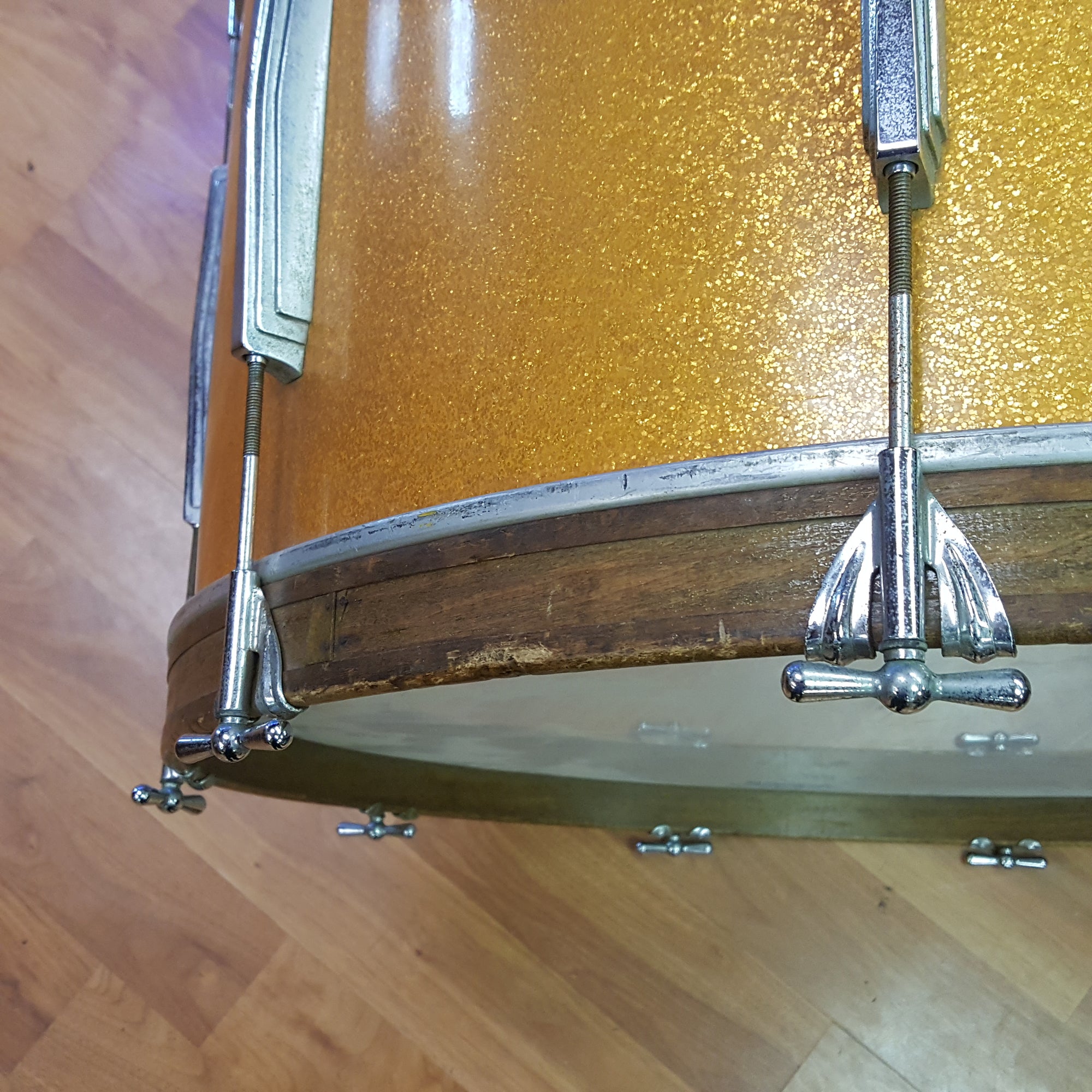 Ludwig 28" x 15" Bass Drum 1971 Gold Sparkle