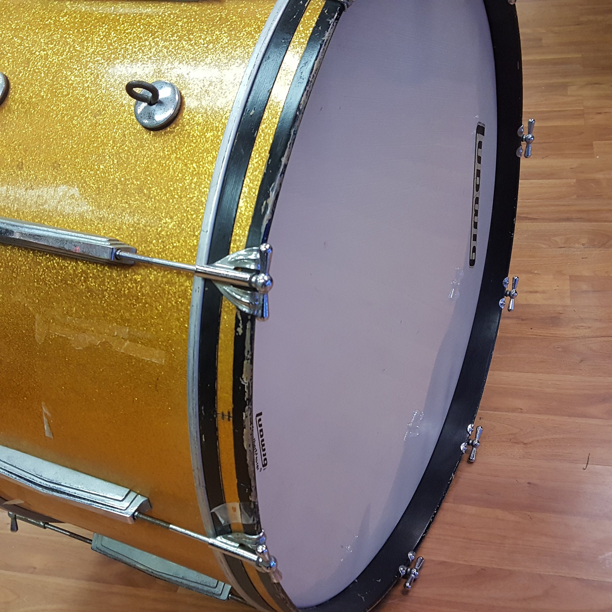 Ludwig 28" x 15" Bass Drum 1971 Gold Sparkle