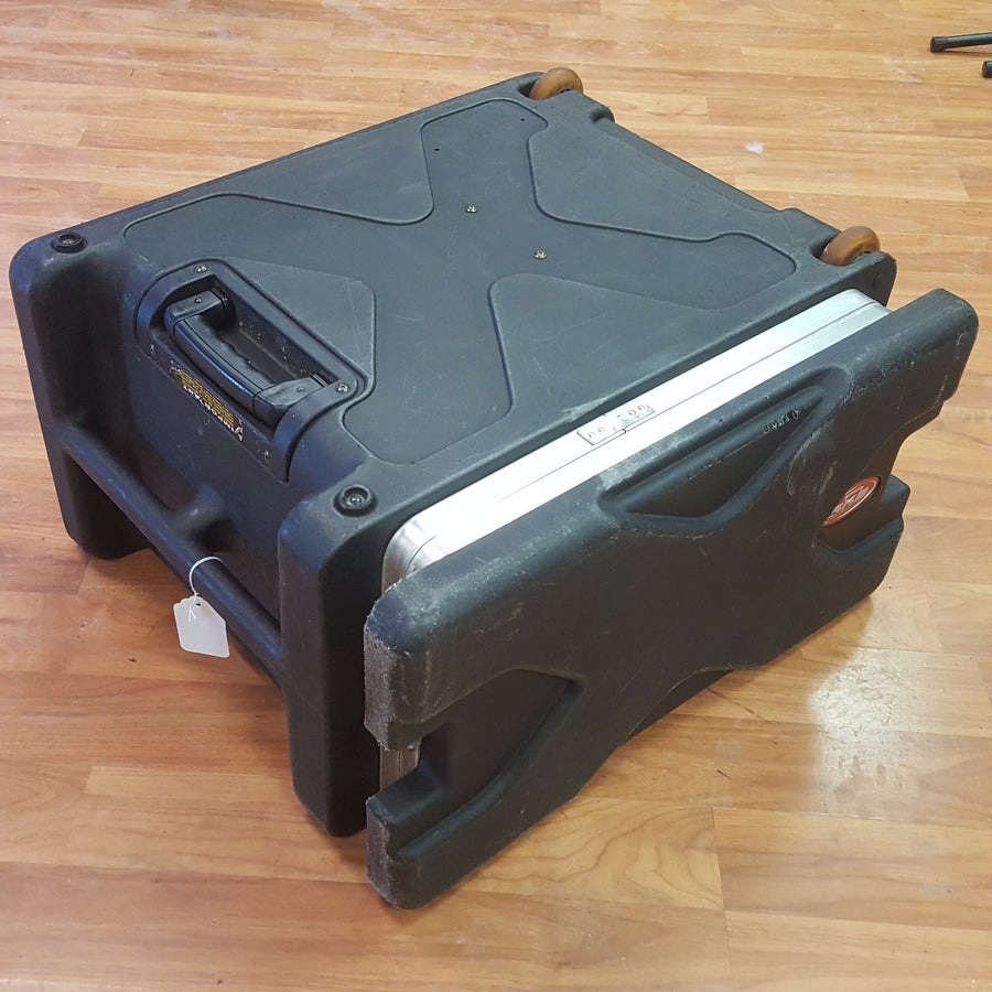 SKB 6U Rack w/ Wheels & Telescoping Handle