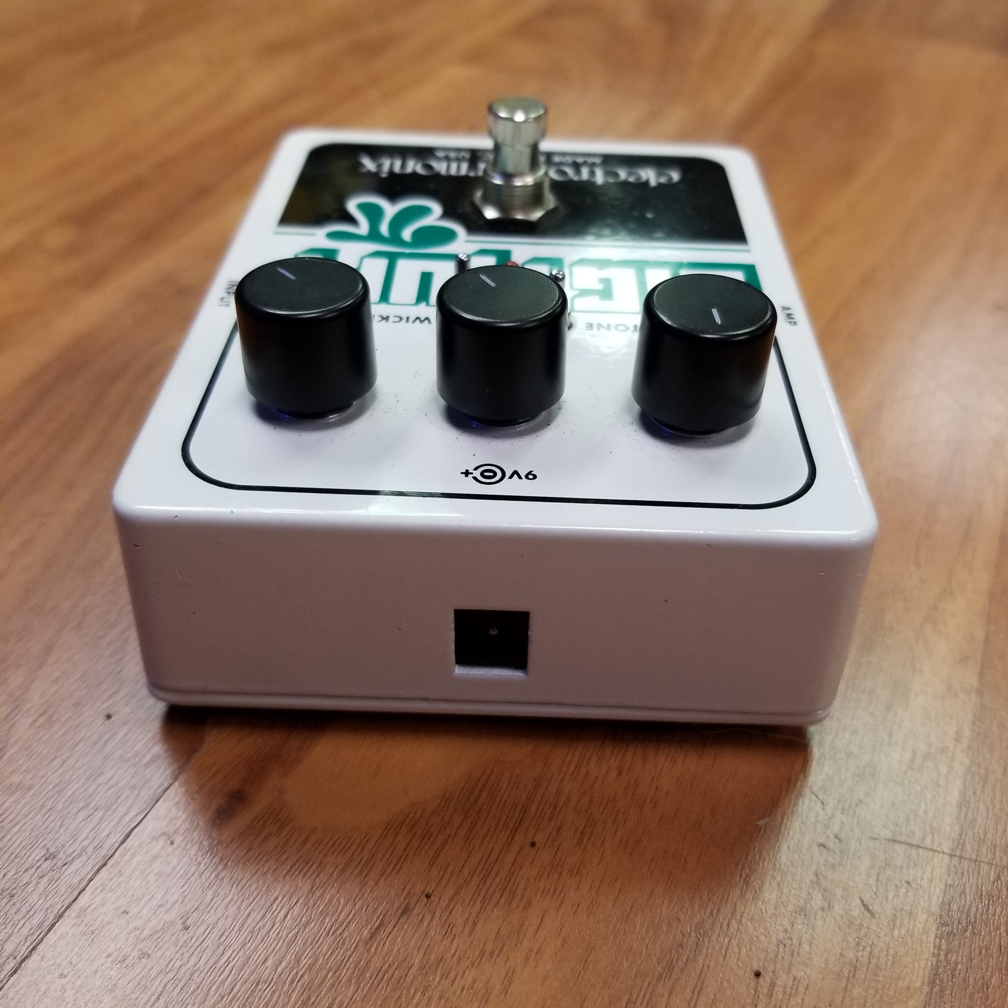 Big Muff with Tone Wicker - Evolution Music
