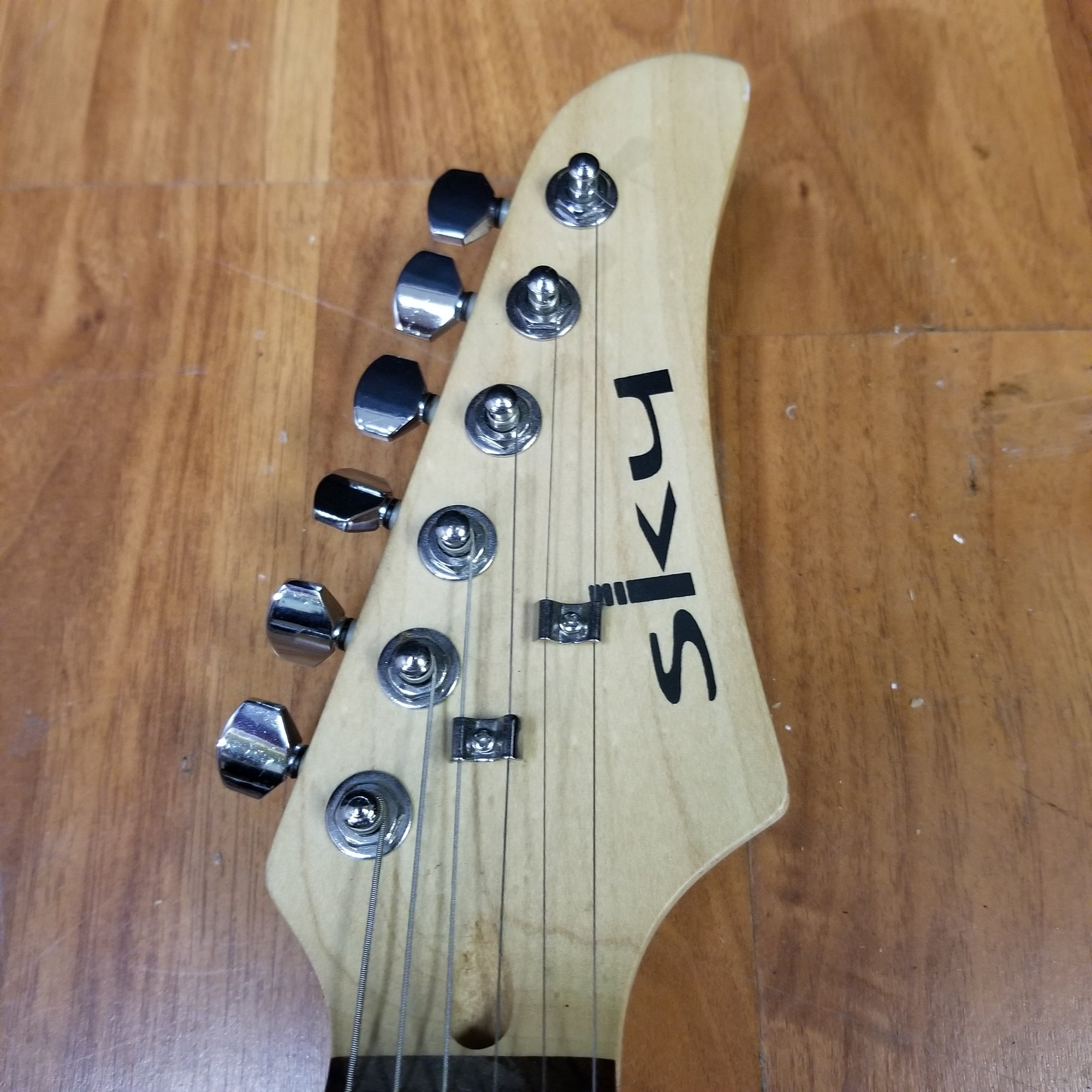 Sky Strat Style Guitar