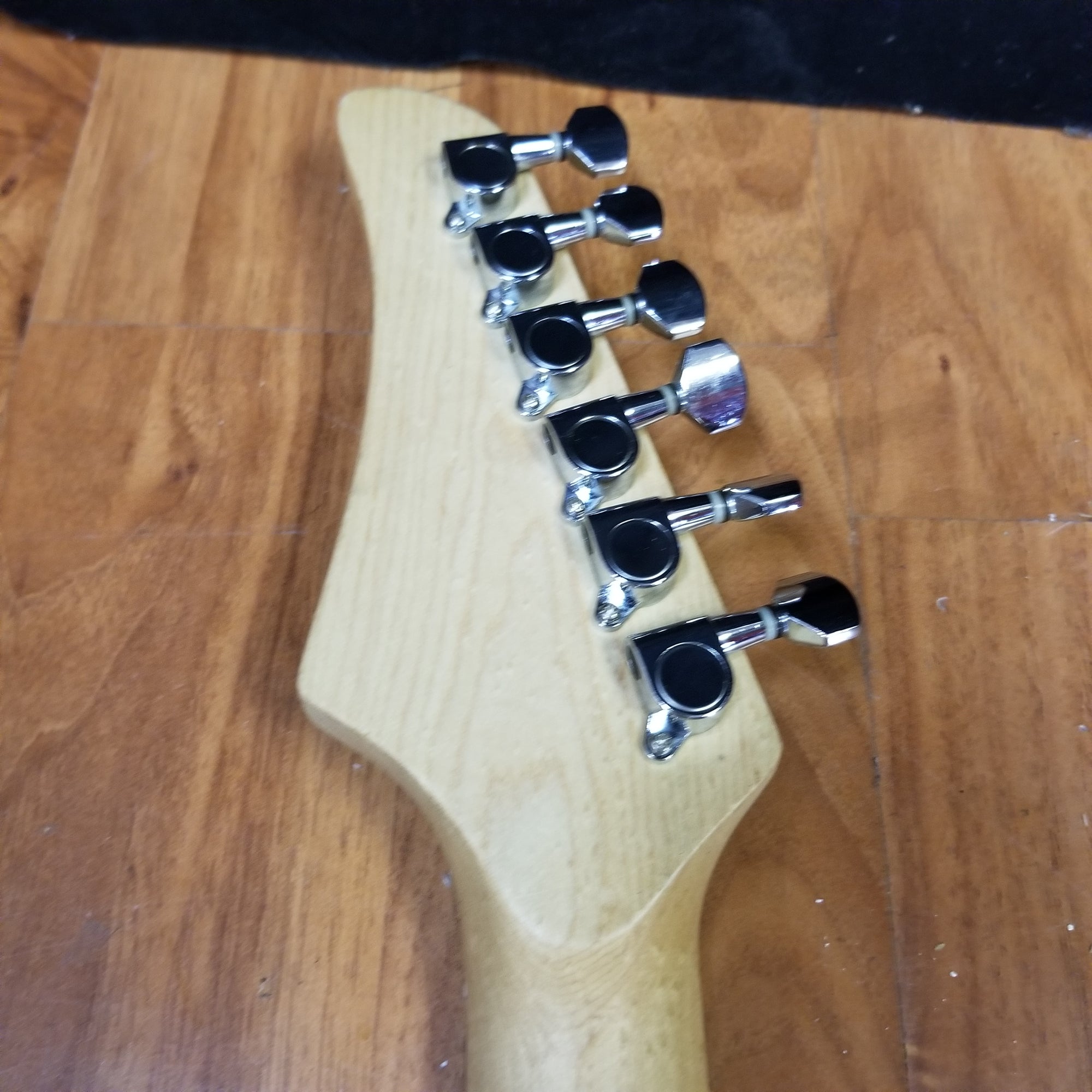 Sky Strat Style Guitar