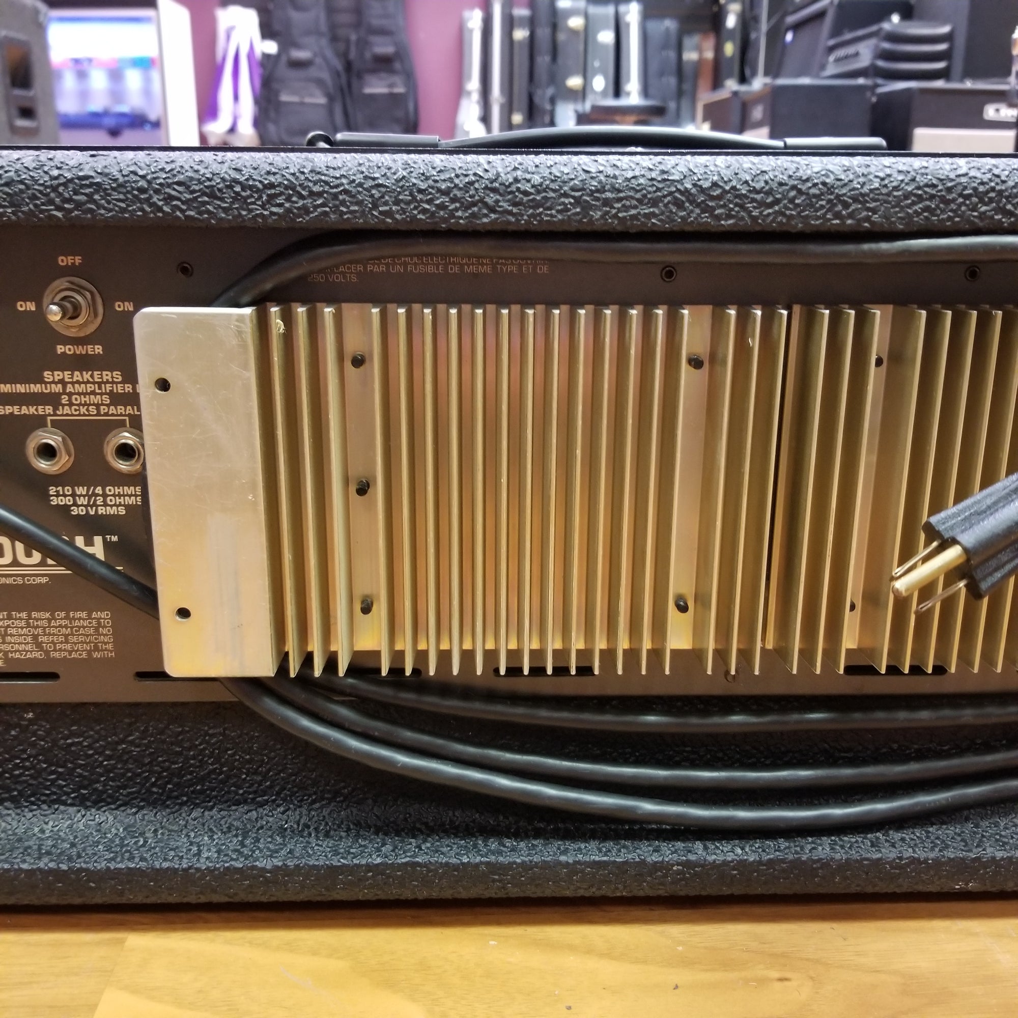 Peavey XR 600C Powered Mixer