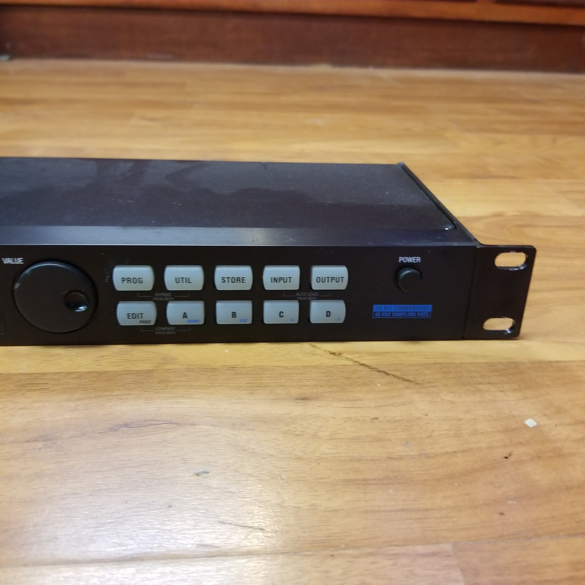 Alesis Midiverb 4 Effects Processor - Evolution Music