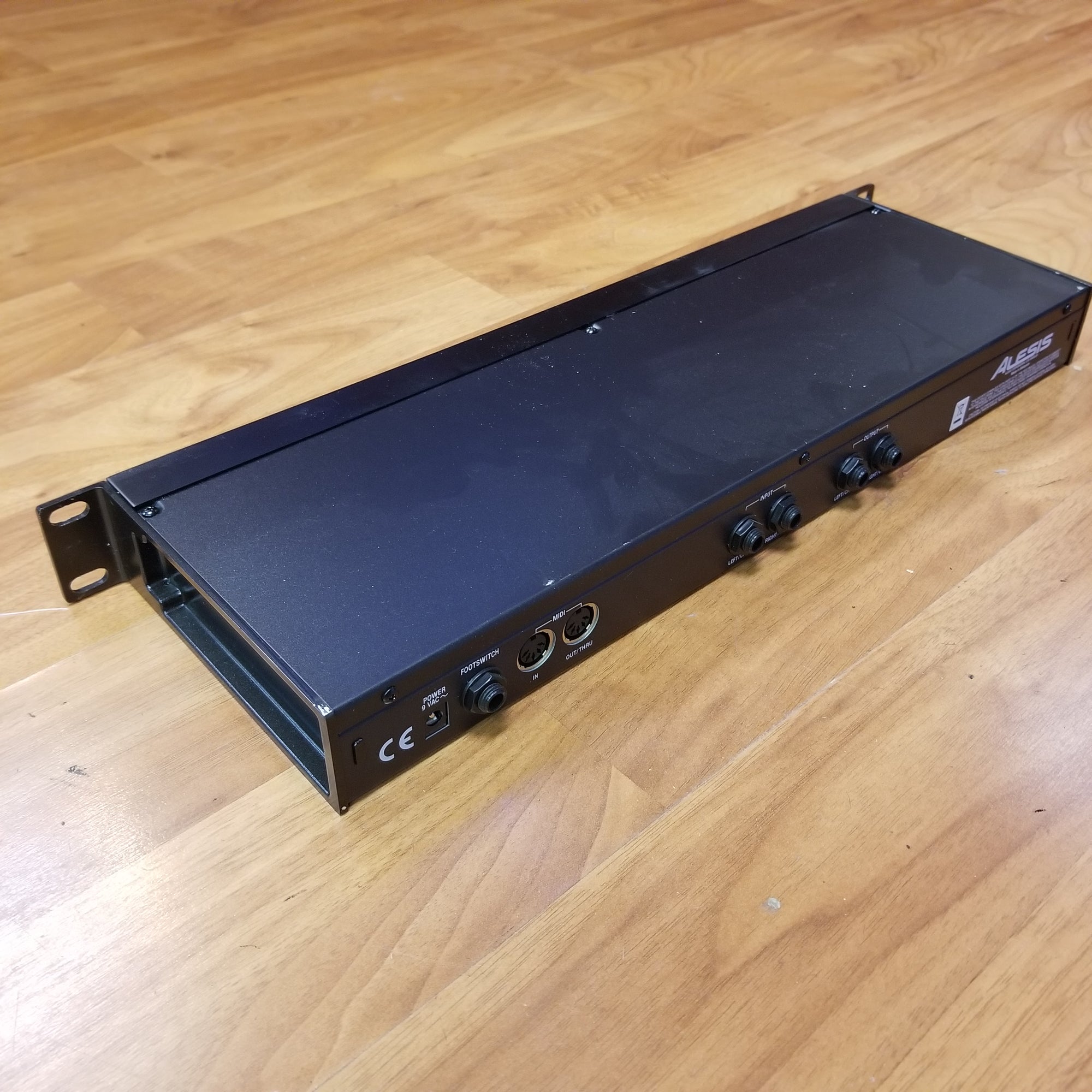 Alesis Midiverb 4 Effects Processor - Evolution Music