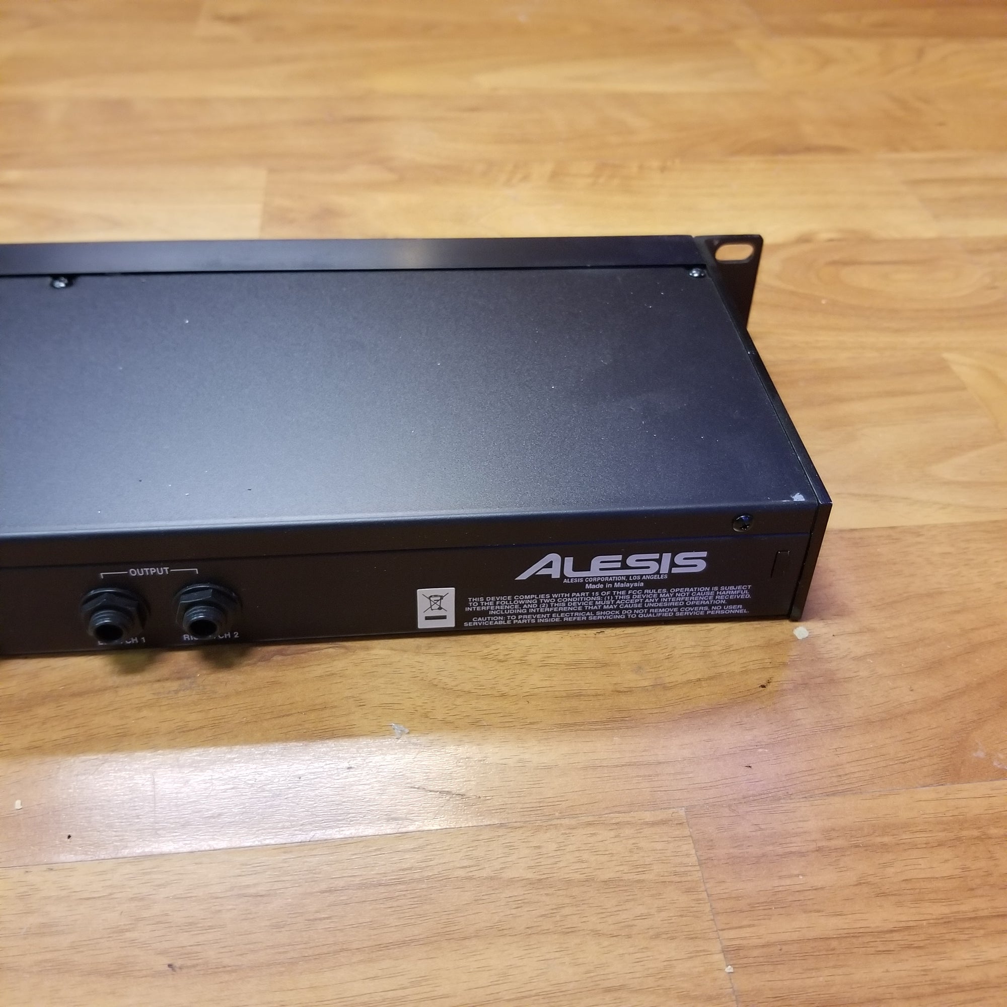Alesis MidiVerb 4 デュアルチャンネルプロセッサー 動作OK Alesis MIDIVerb 4