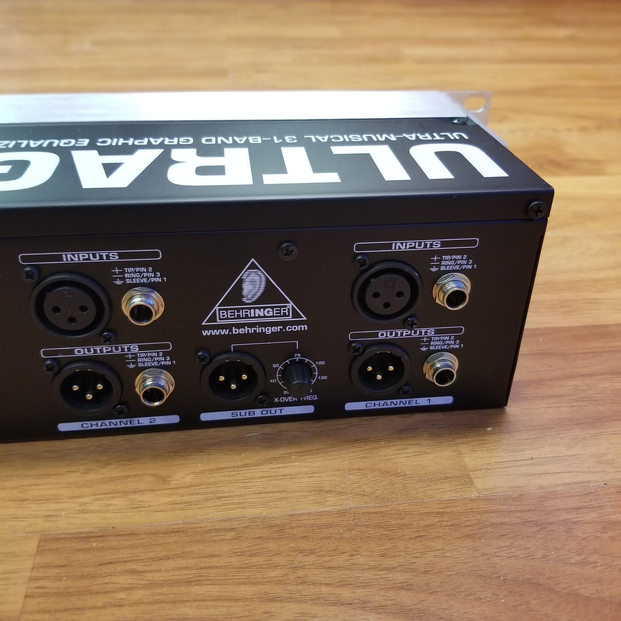 Behringer FBQ3102 31 Band EQ w/ Feedback Eliminator