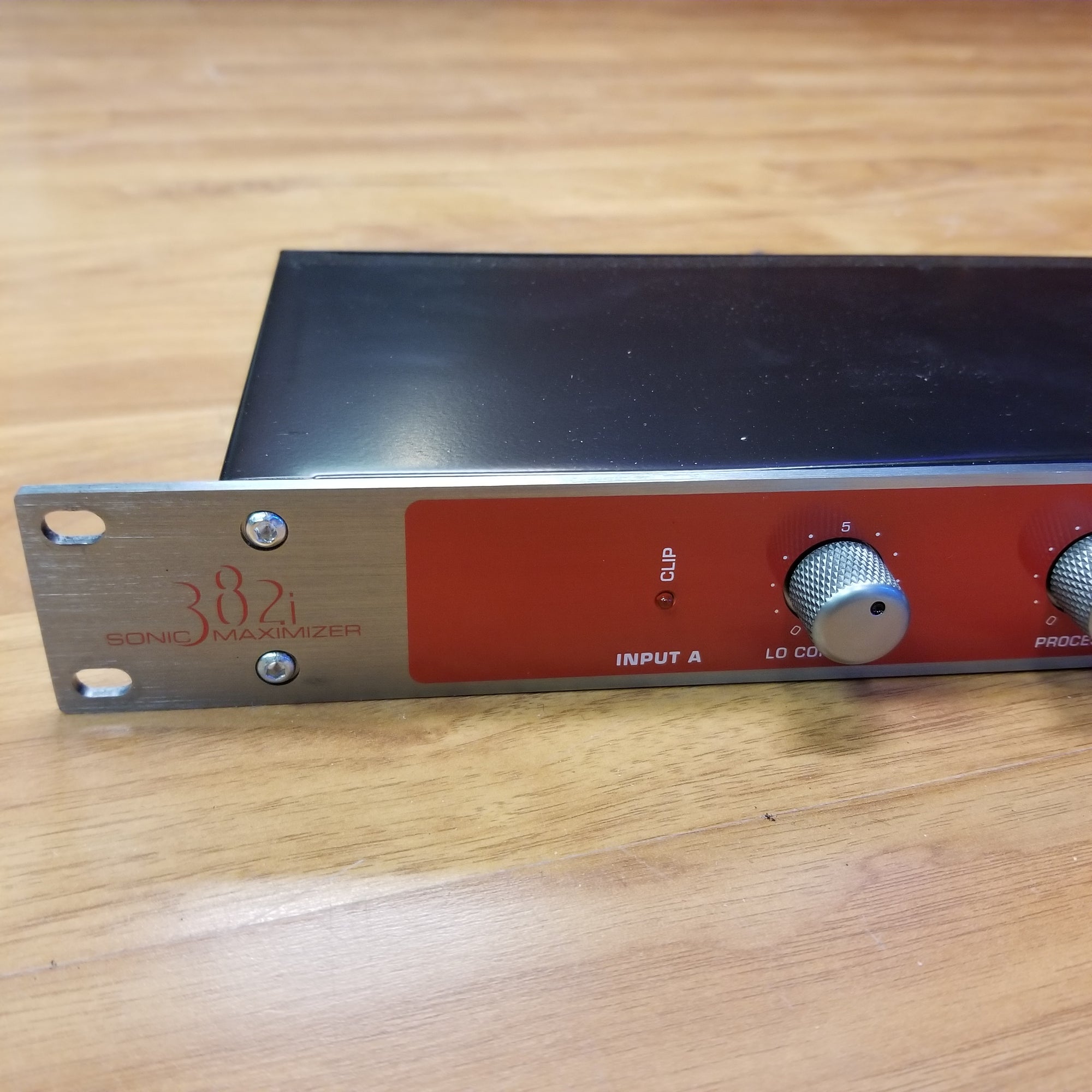 BBE 382i Sonic Maximizer - Evolution Music