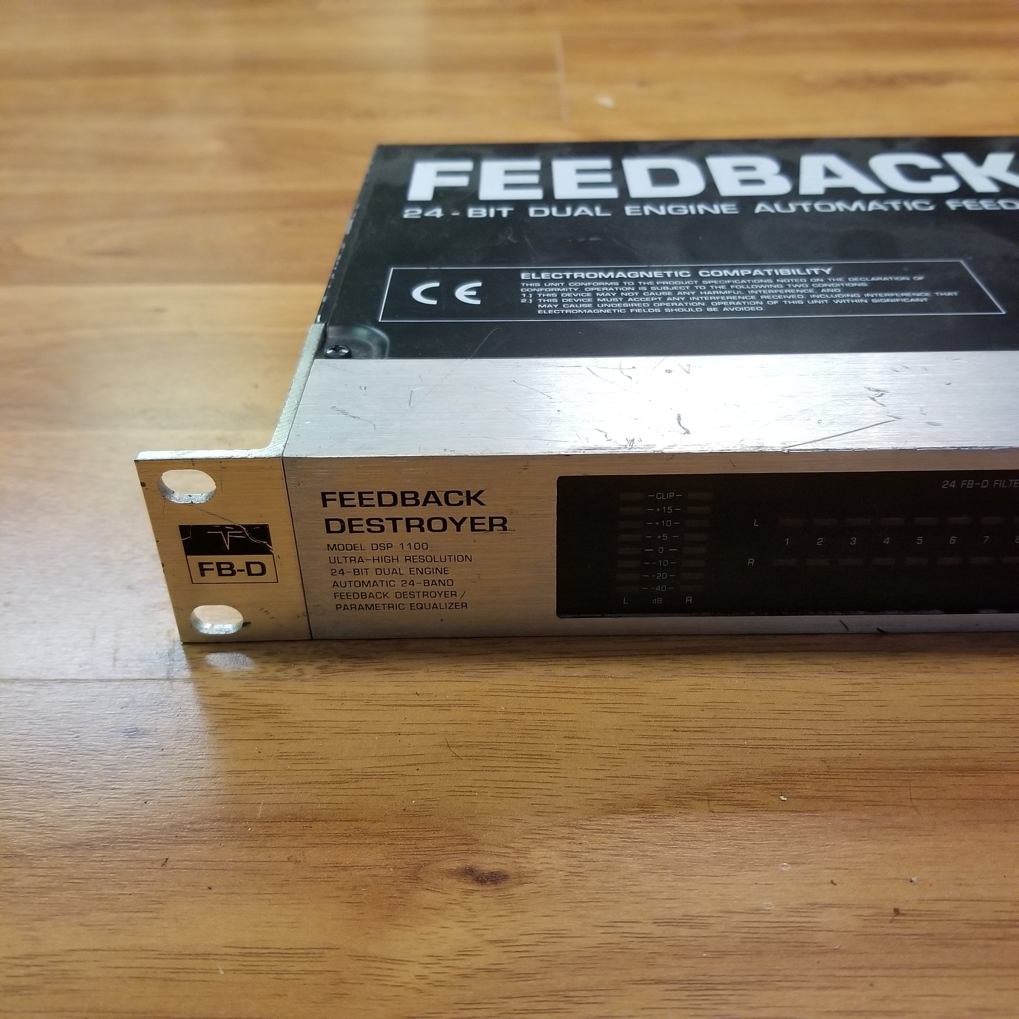 Behringer DSP1100 Parametric EQ / Feedback Eliminator