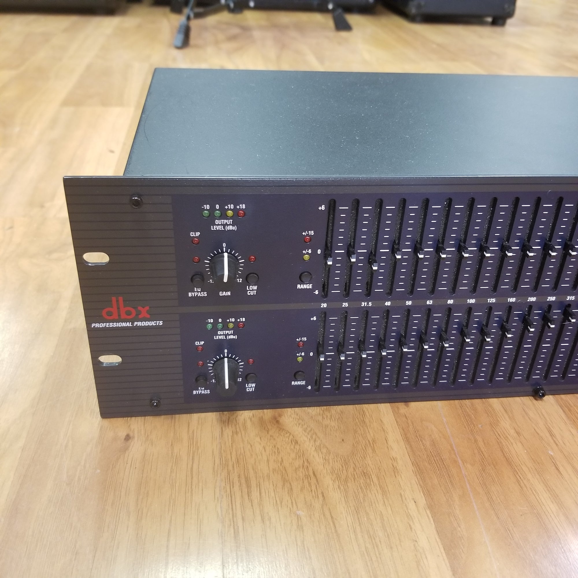 dbx 1231 イコライザー dbx 1231 Dual 31-band Graphic Equalizer | Sweetwater