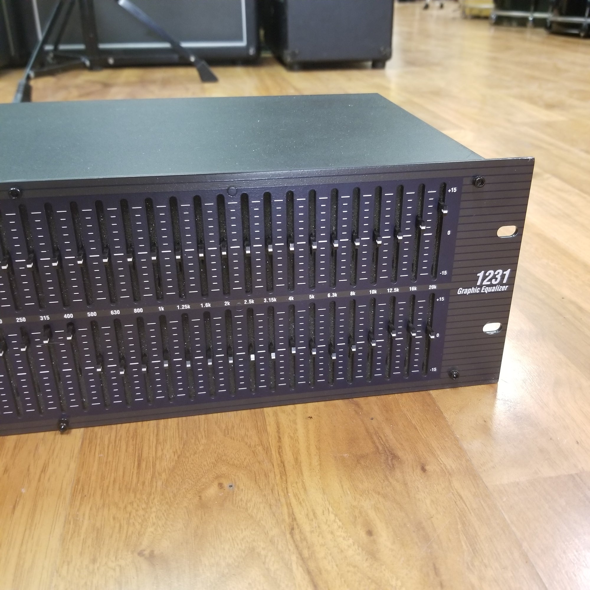 DBX 1231 31 Band Equalizer, Noisy - Evolution Music