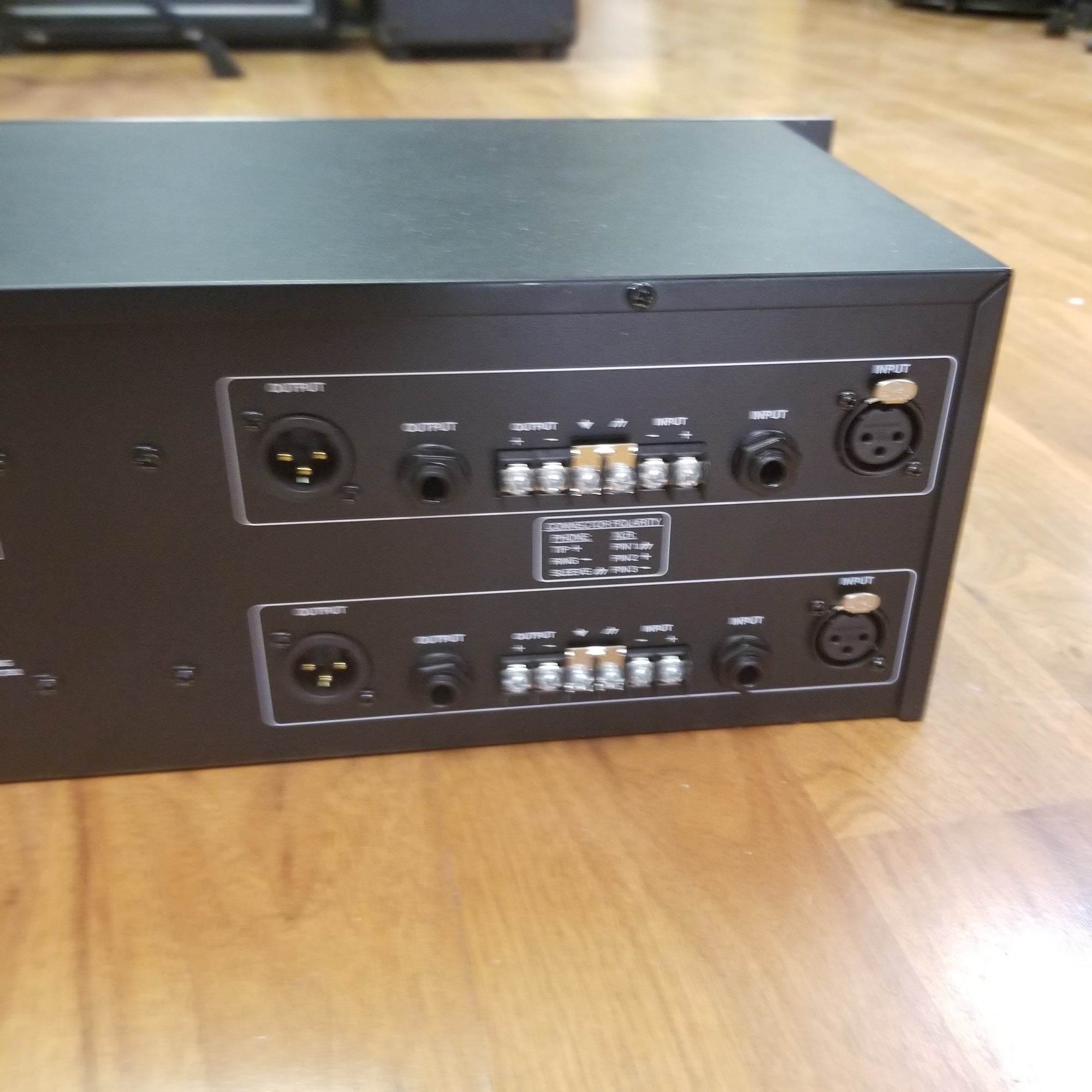 DBX 1231 31 Band Equalizer, Noisy
