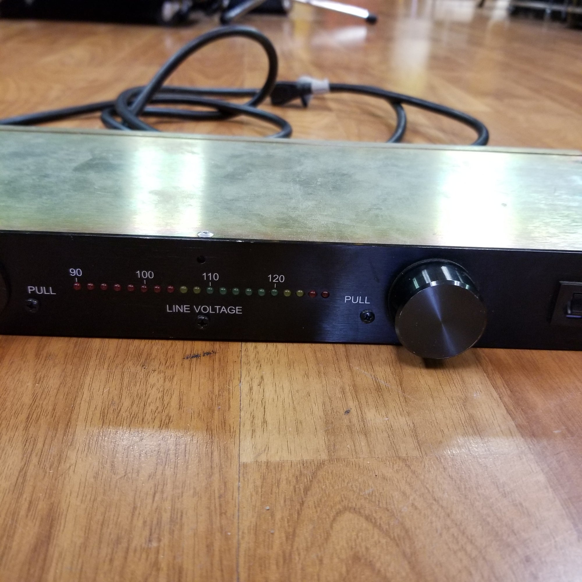 Furman M-8L Rack Power Conditioner
