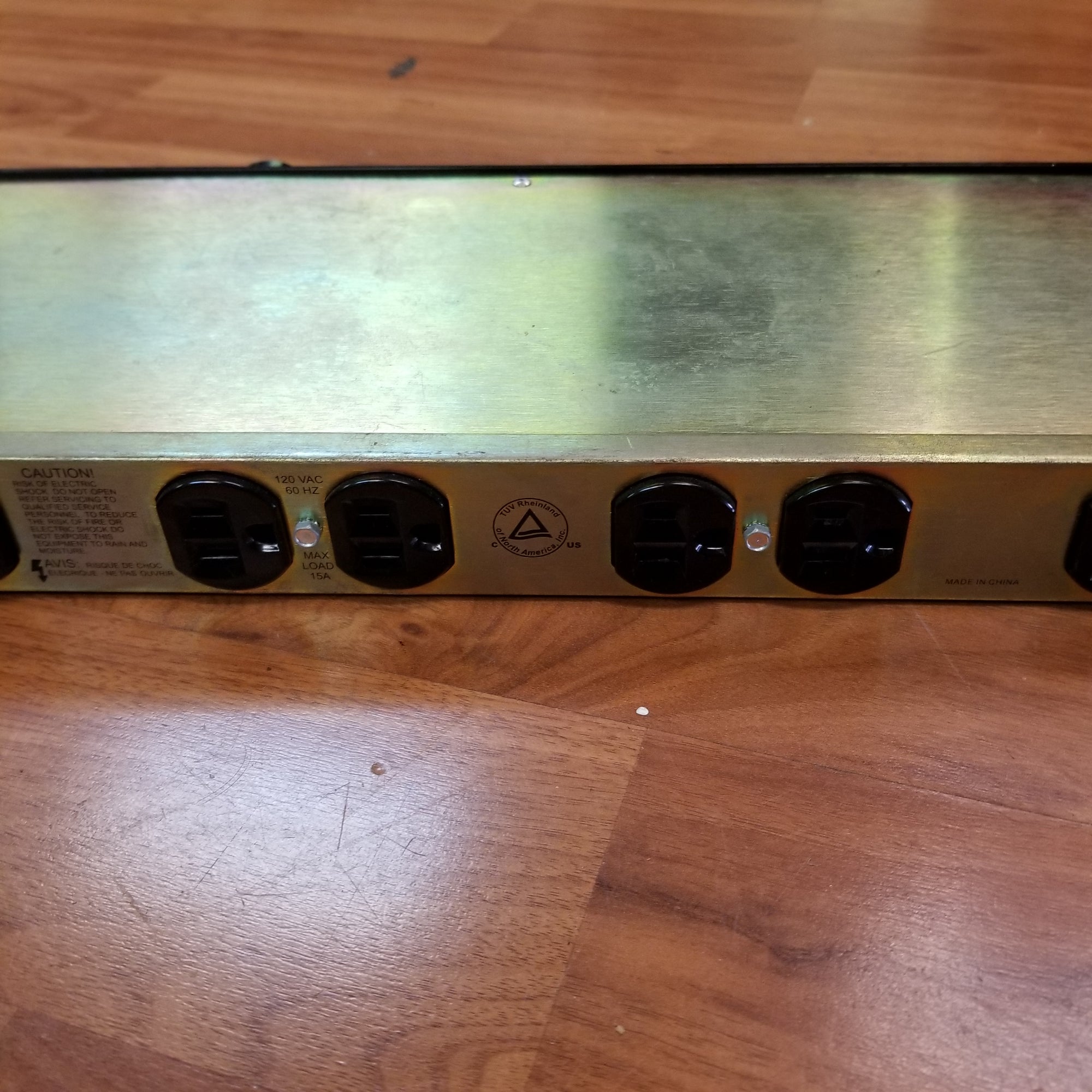 Furman M-8L Rack Power Conditioner