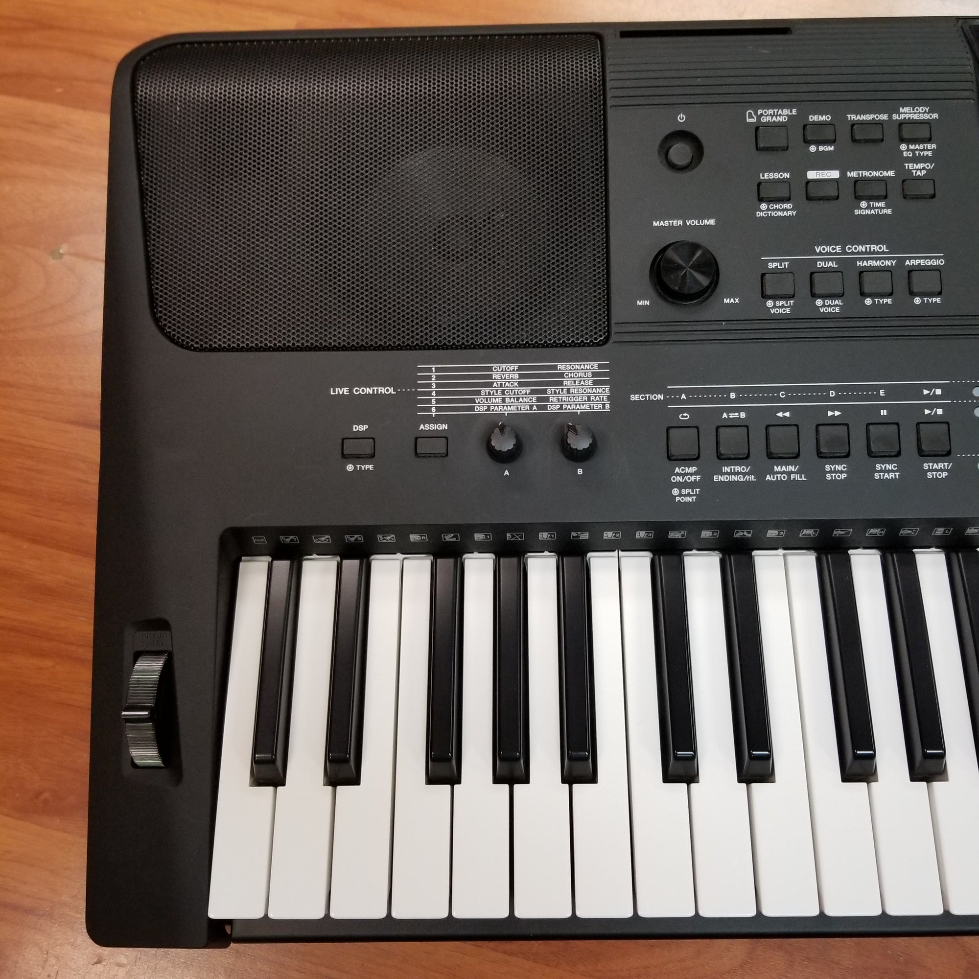 Yamaha E453 Digital Piano
