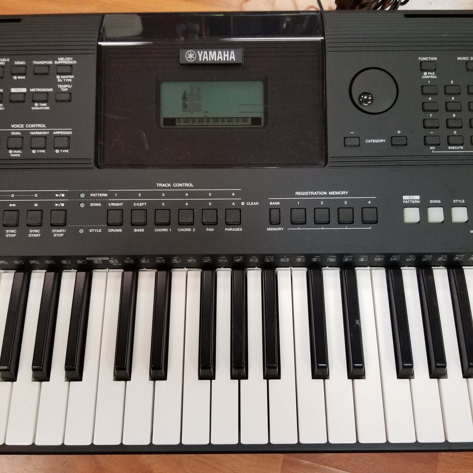 Yamaha E453 Digital Piano