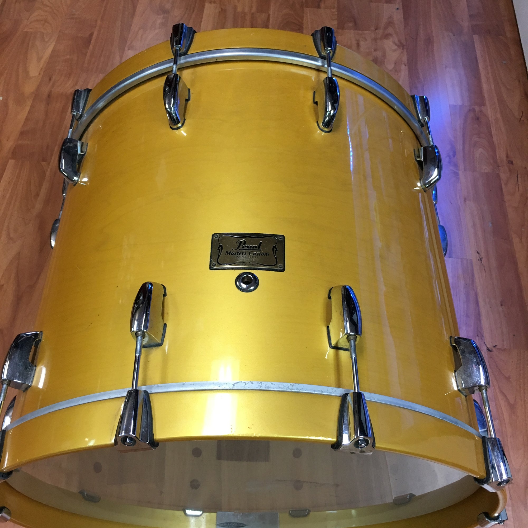 Pearl 22in x 18in Masters Custom Maple Bass Drum