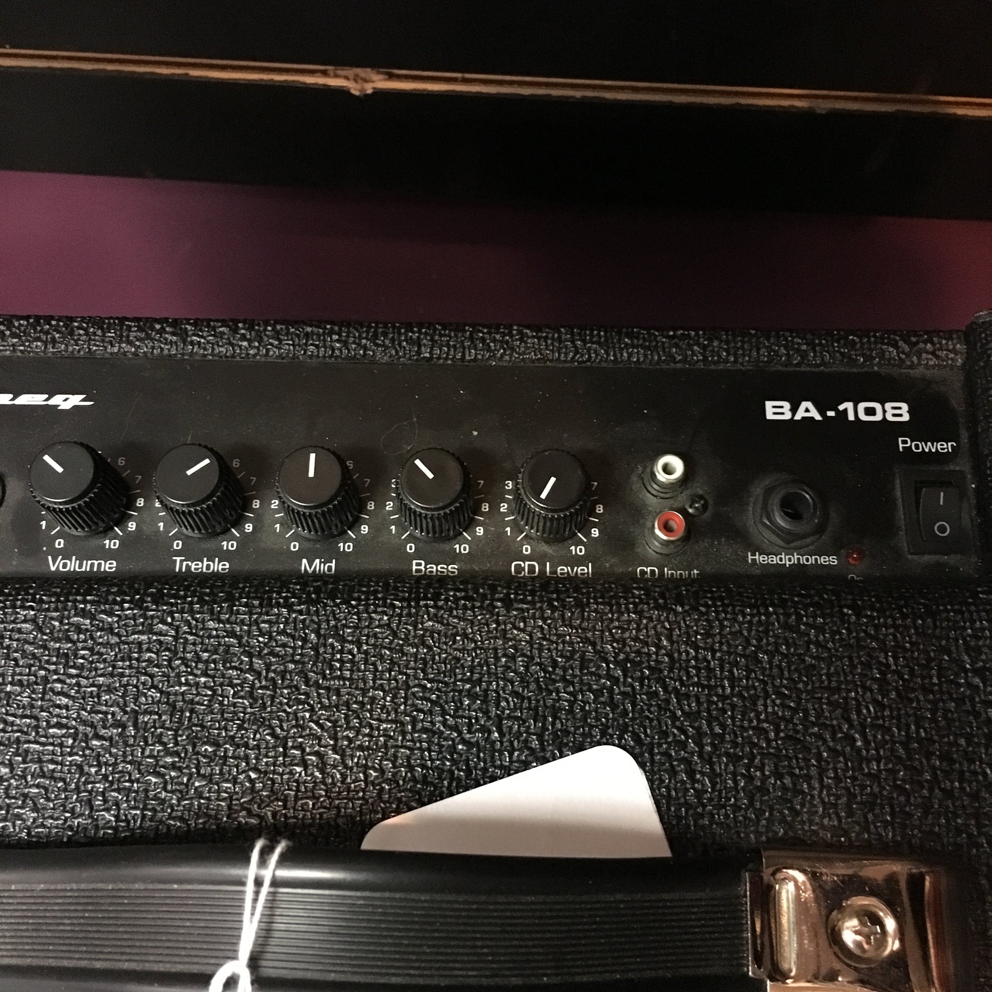 Ampeg BA-108 Bass Combo Amp