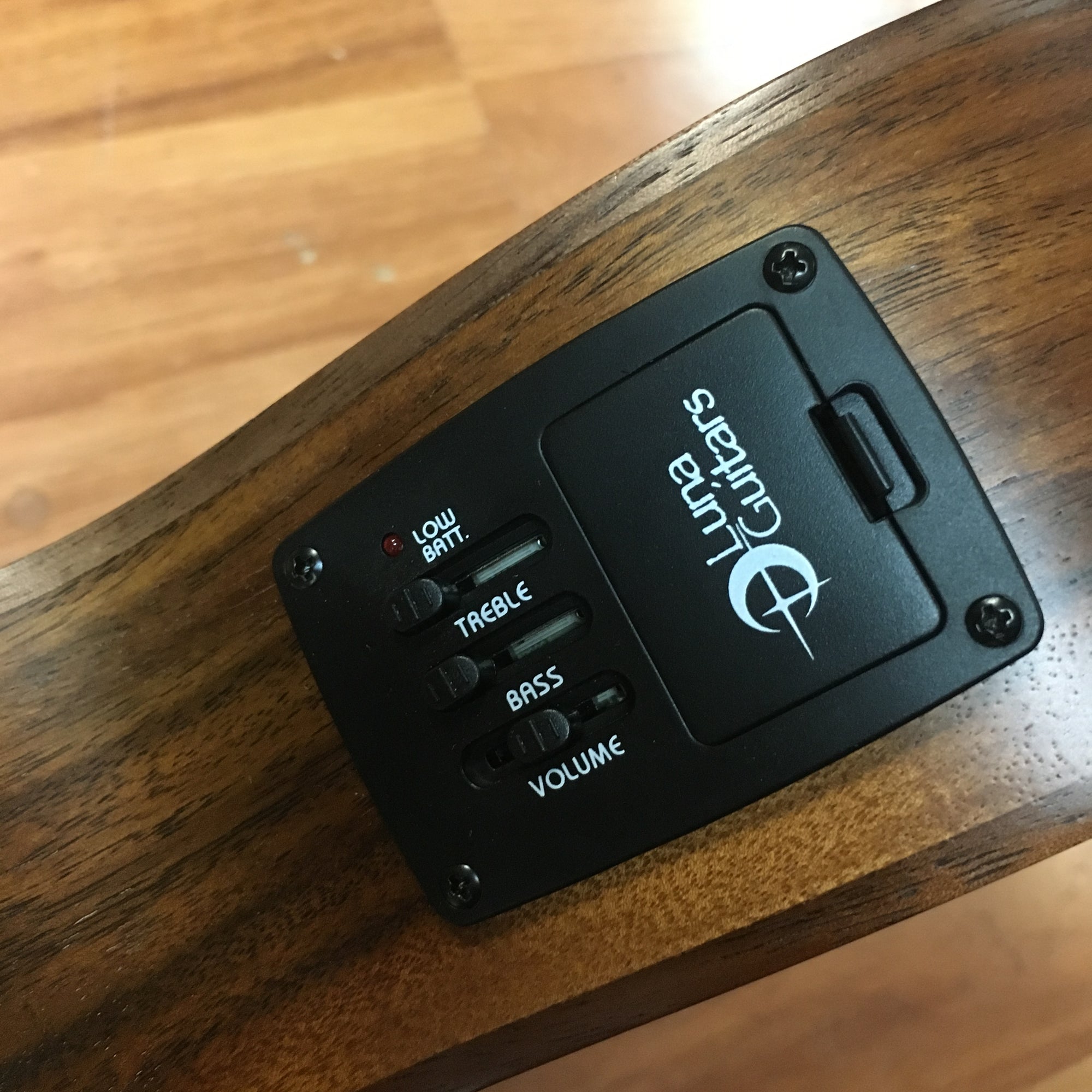 Luna HTC Koa Concert Ukulele